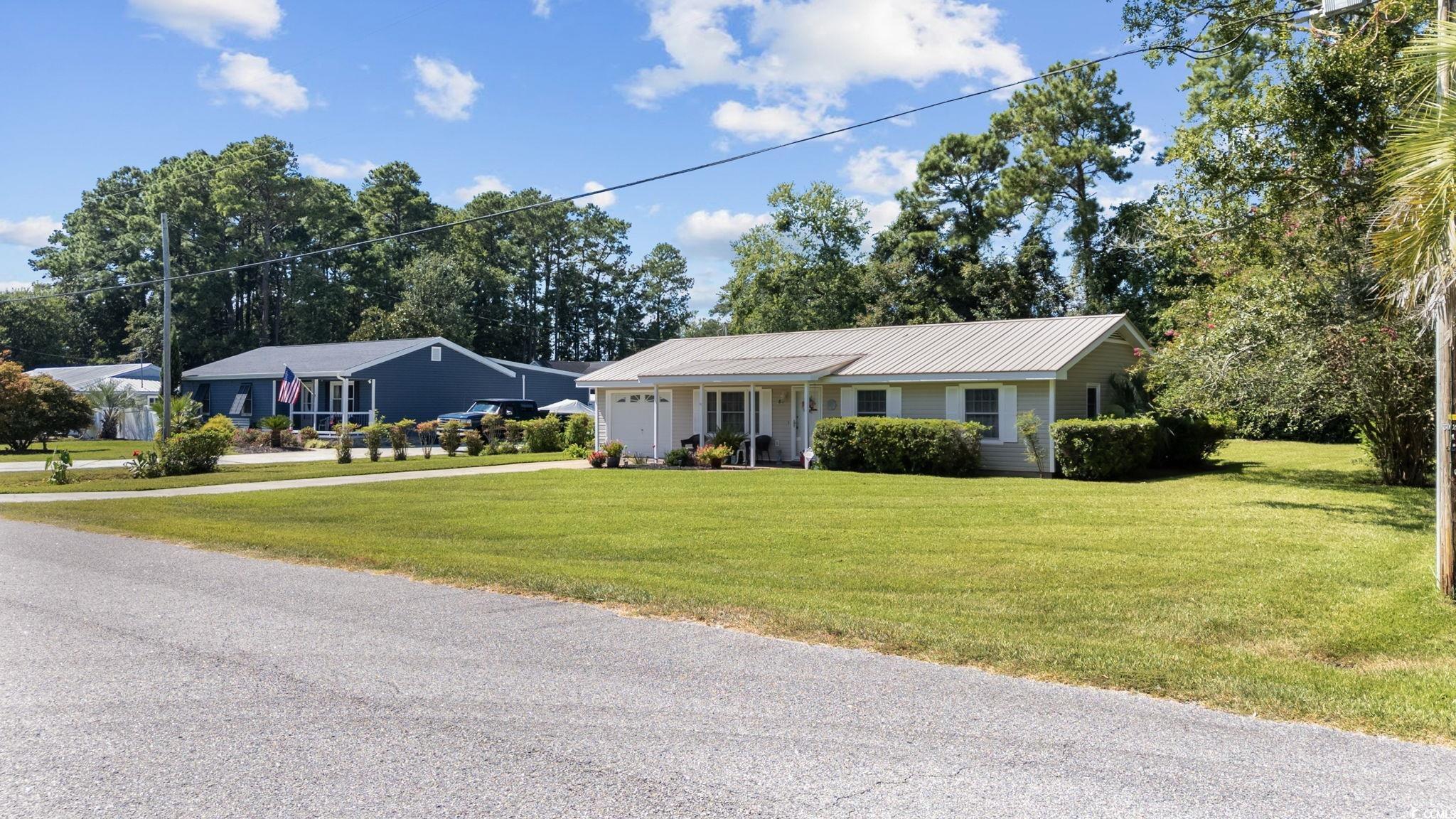 811 Shirley Dr. Property Photo 2