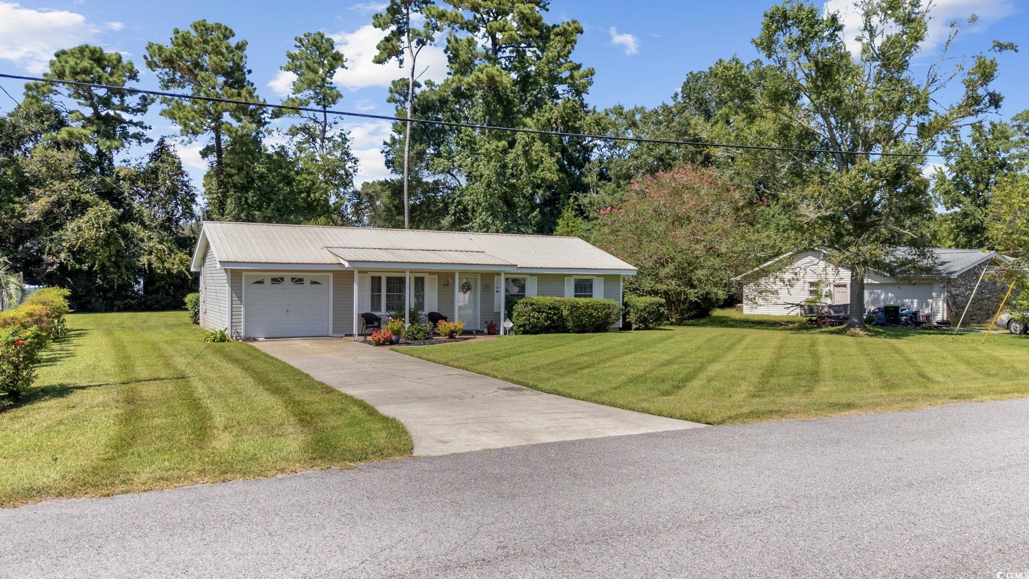 811 Shirley Dr. Property Photo 3