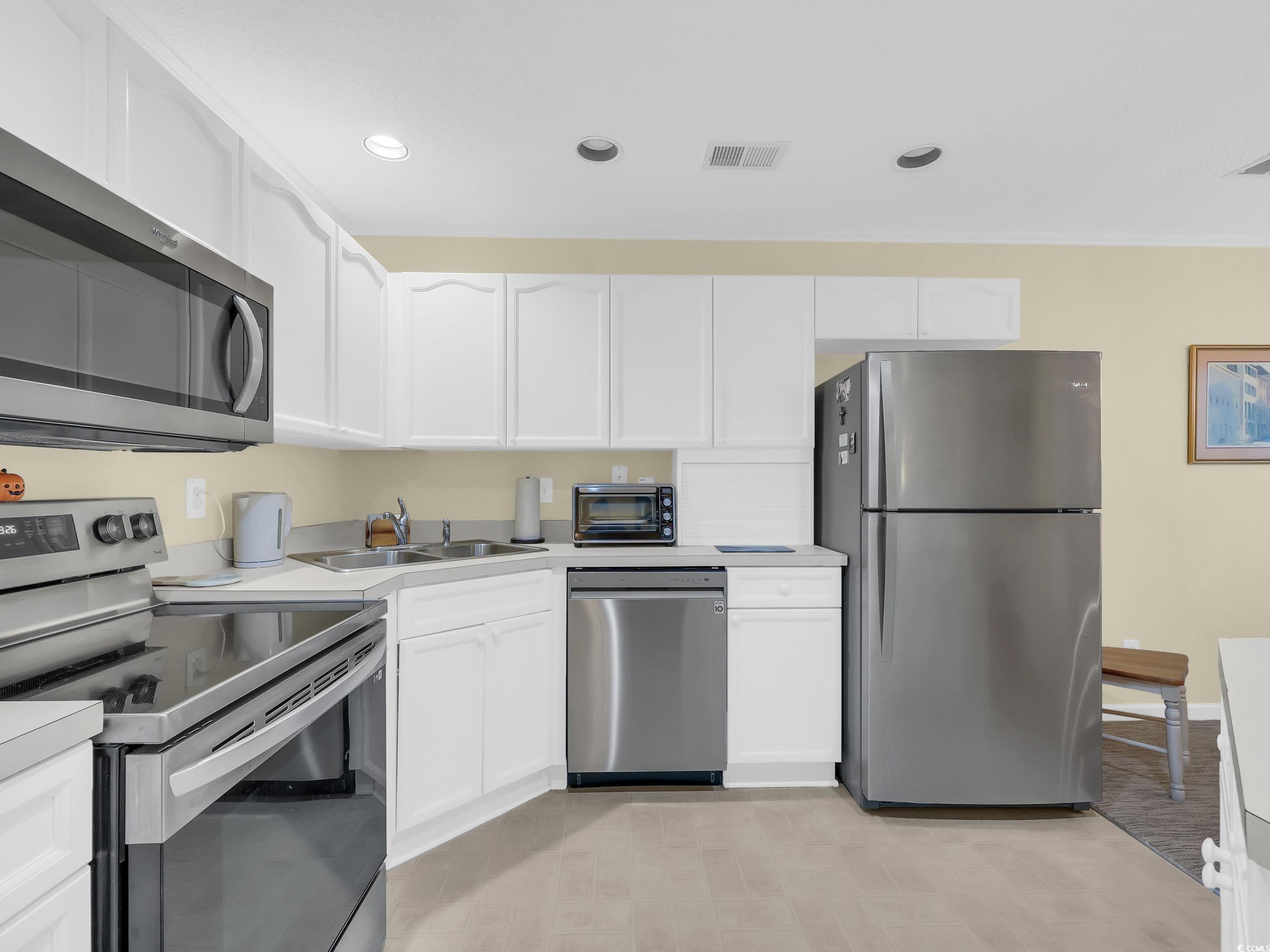 44 Pawleys Place Dr. Property Photo 10