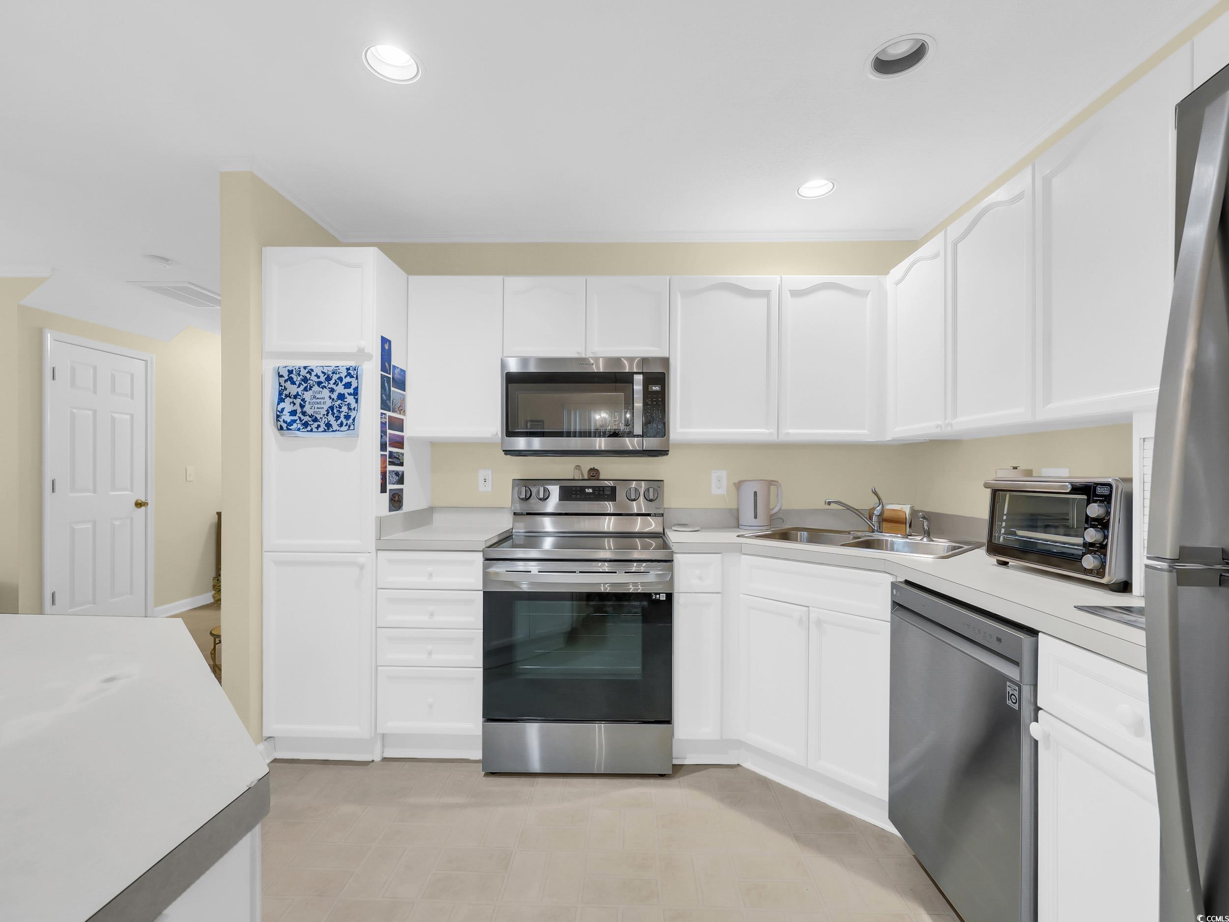 44 Pawleys Place Dr. Property Photo 11