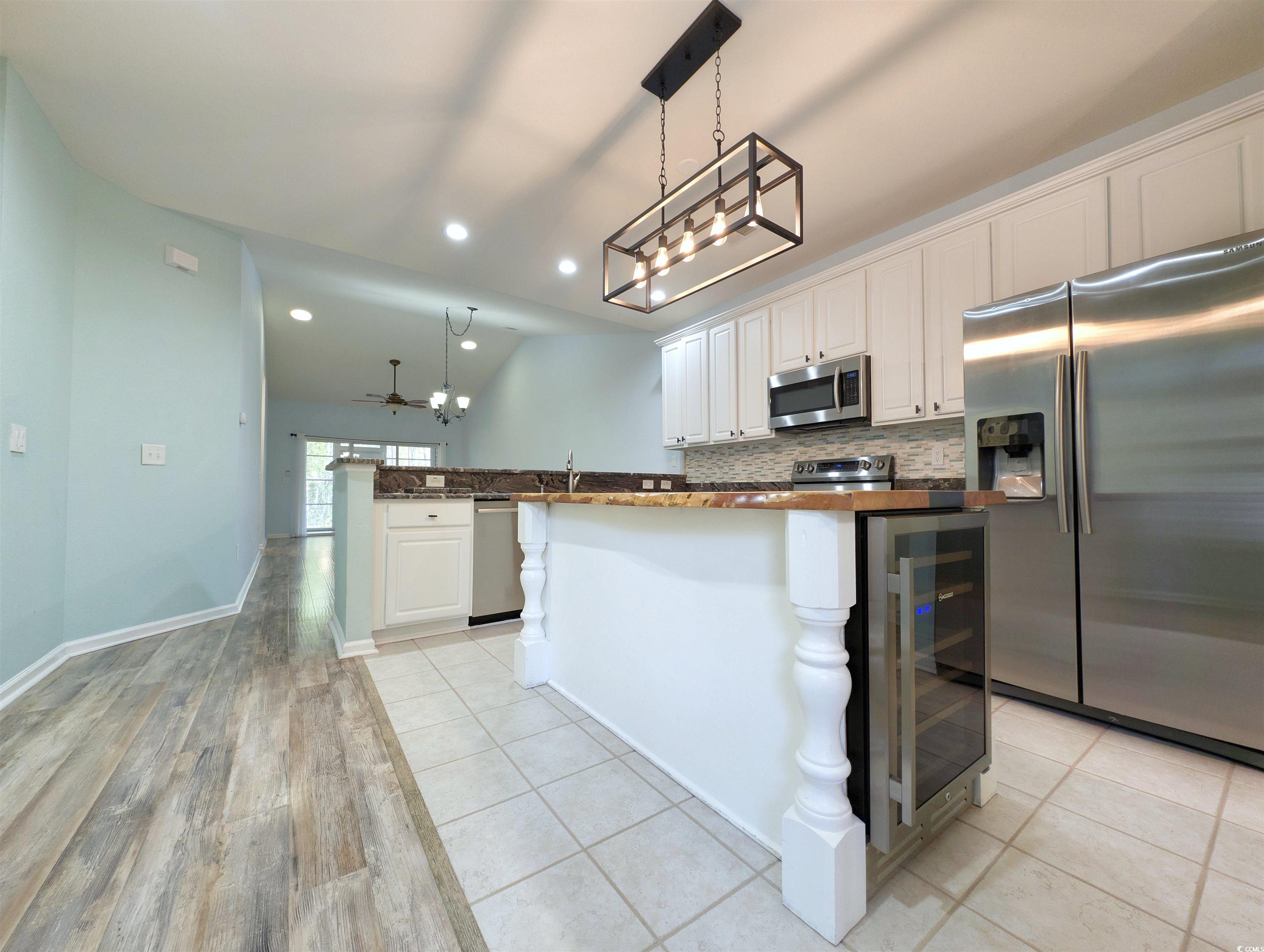 400 Woodpecker Ln. Property Photo 5