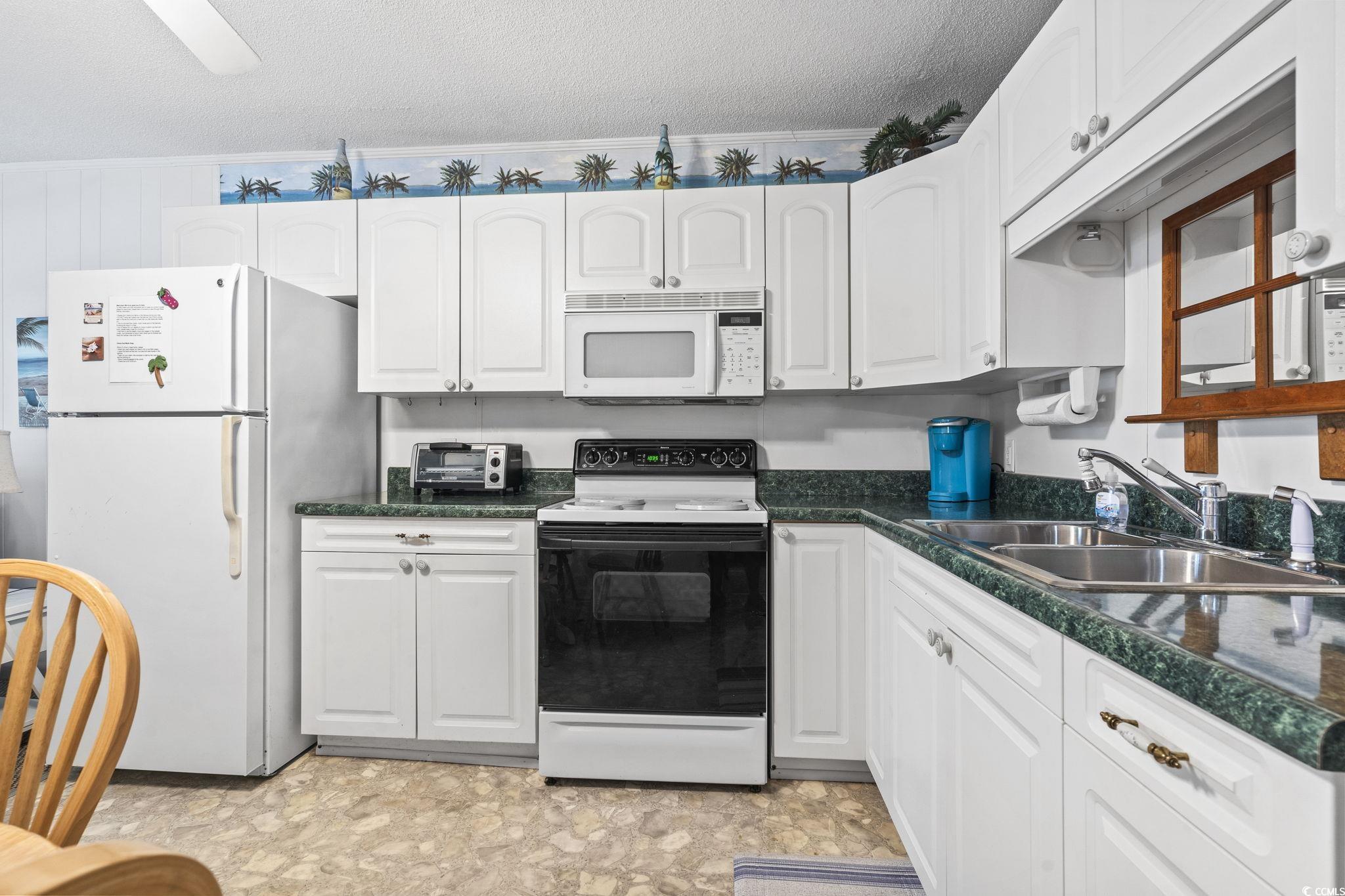 401 Hillside Dr. N Property Photo 4