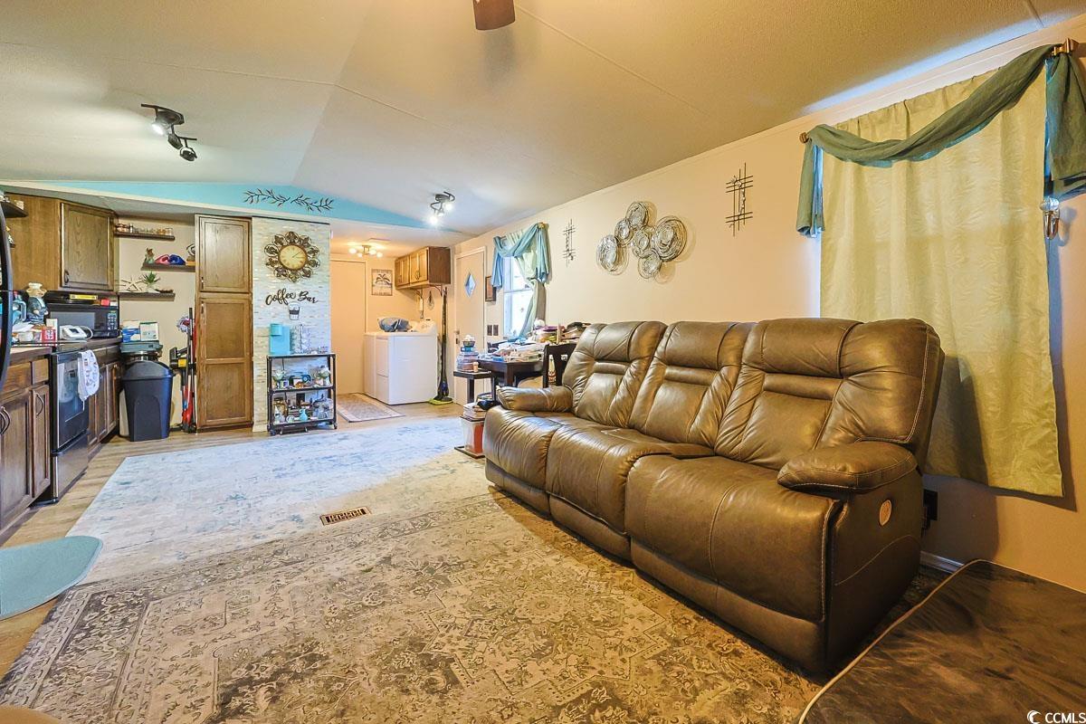 221 New River Rd. Property Photo 4