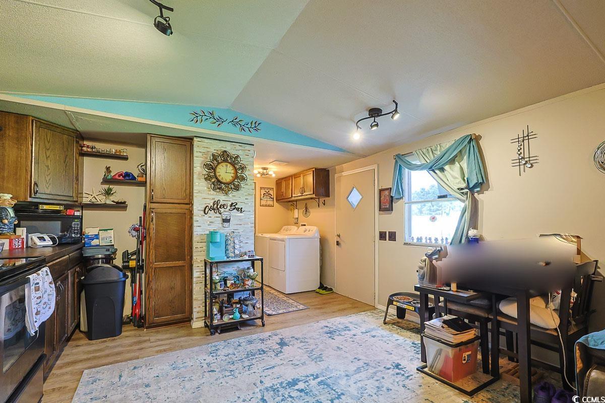 221 New River Rd. Property Photo 8