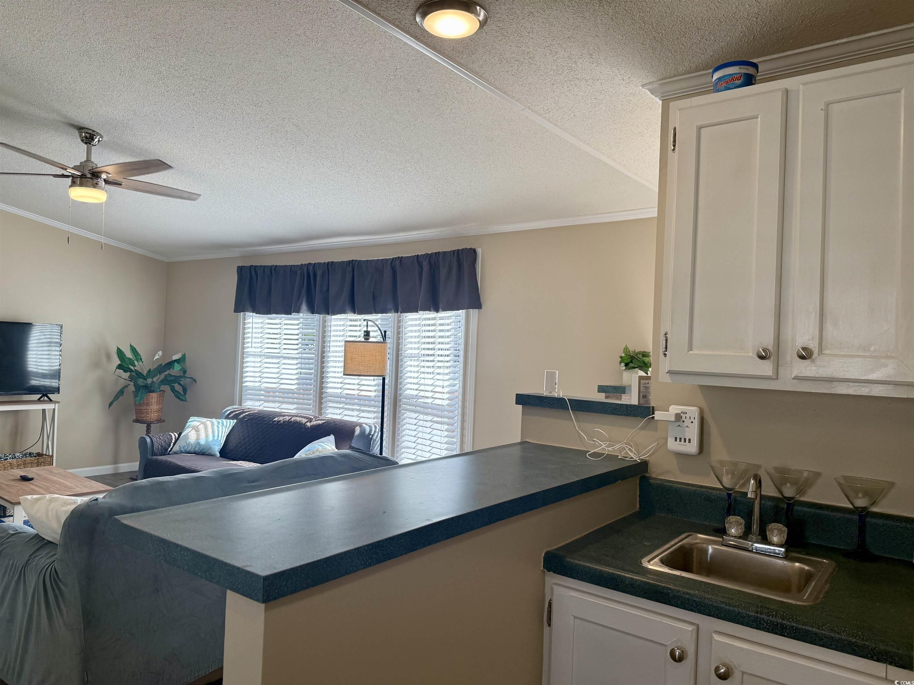 1687 Mason Circle Property Photo 3