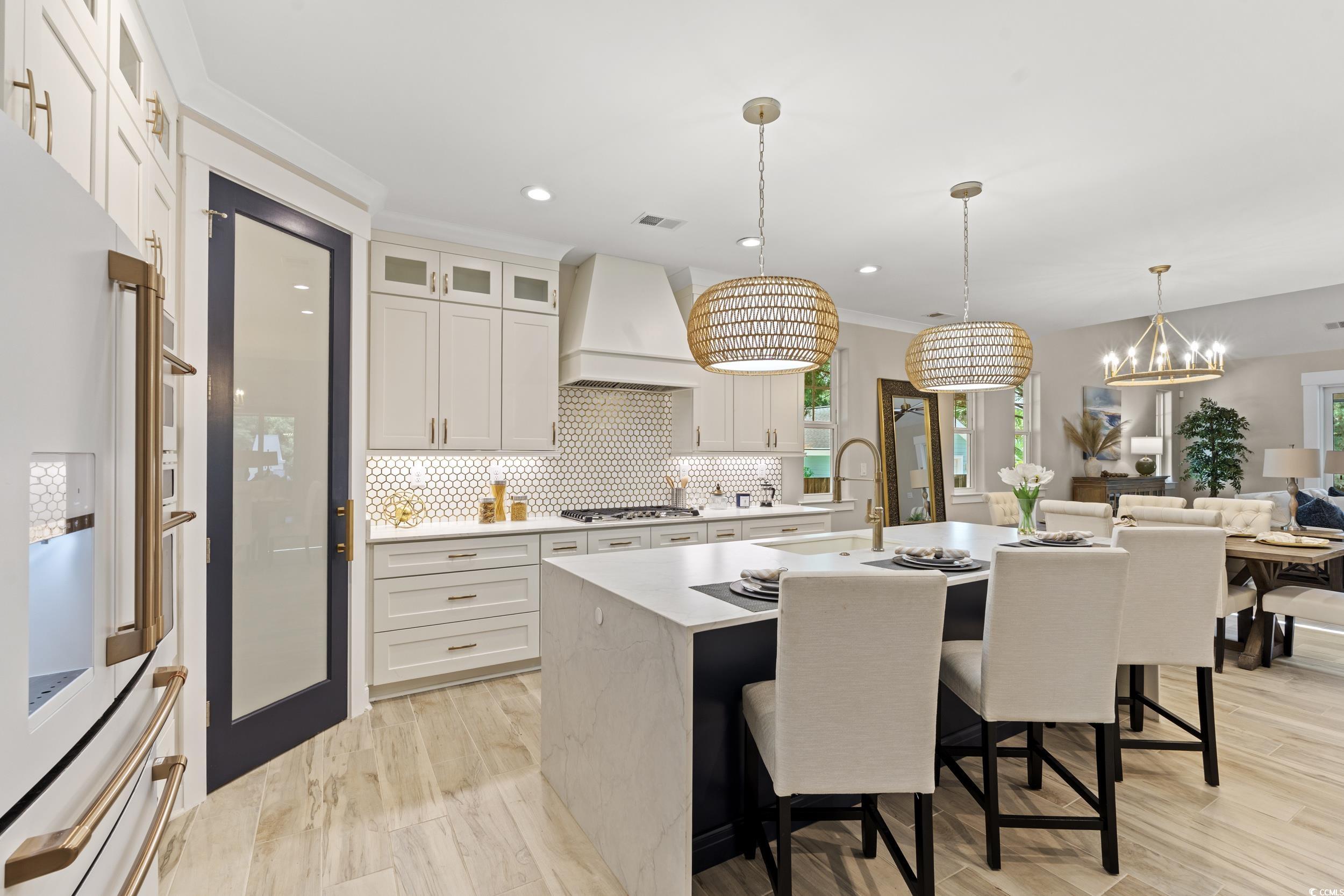 407 N Highland Way Property Photo 2