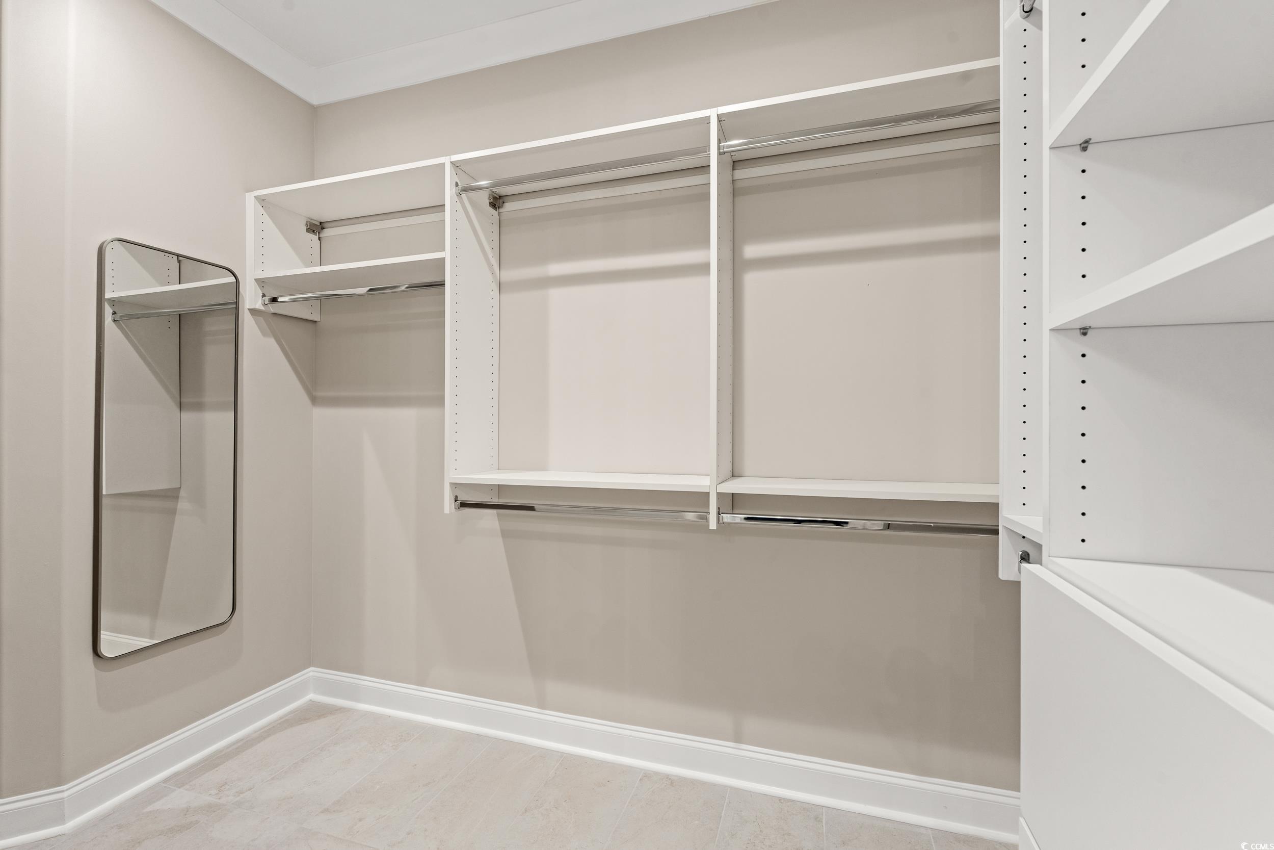 407 N Highland Way Property Photo 5