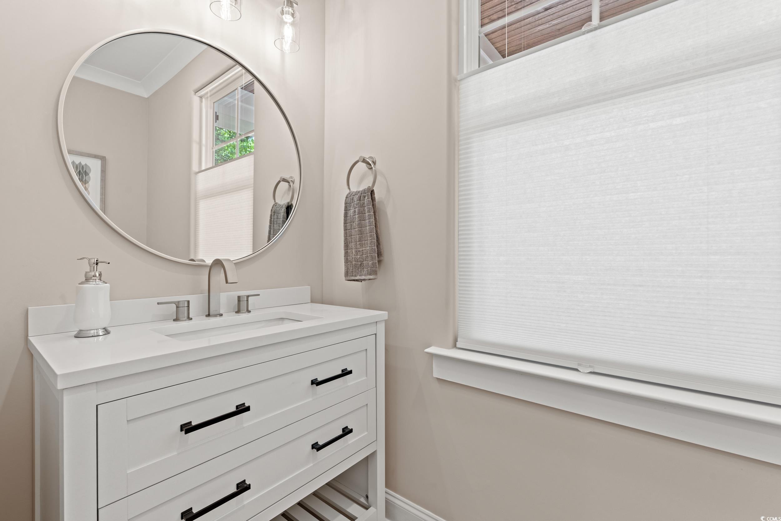 407 N Highland Way Property Photo 8