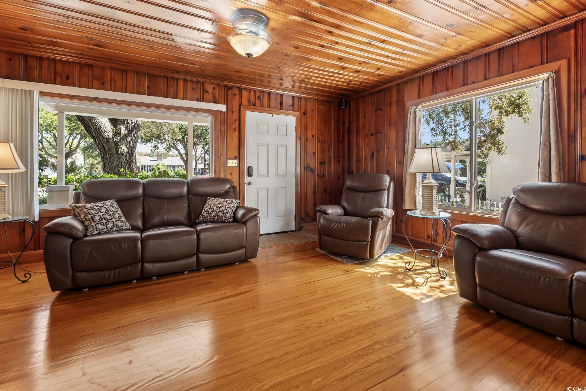 413 30th Ave. N Property Photo 4