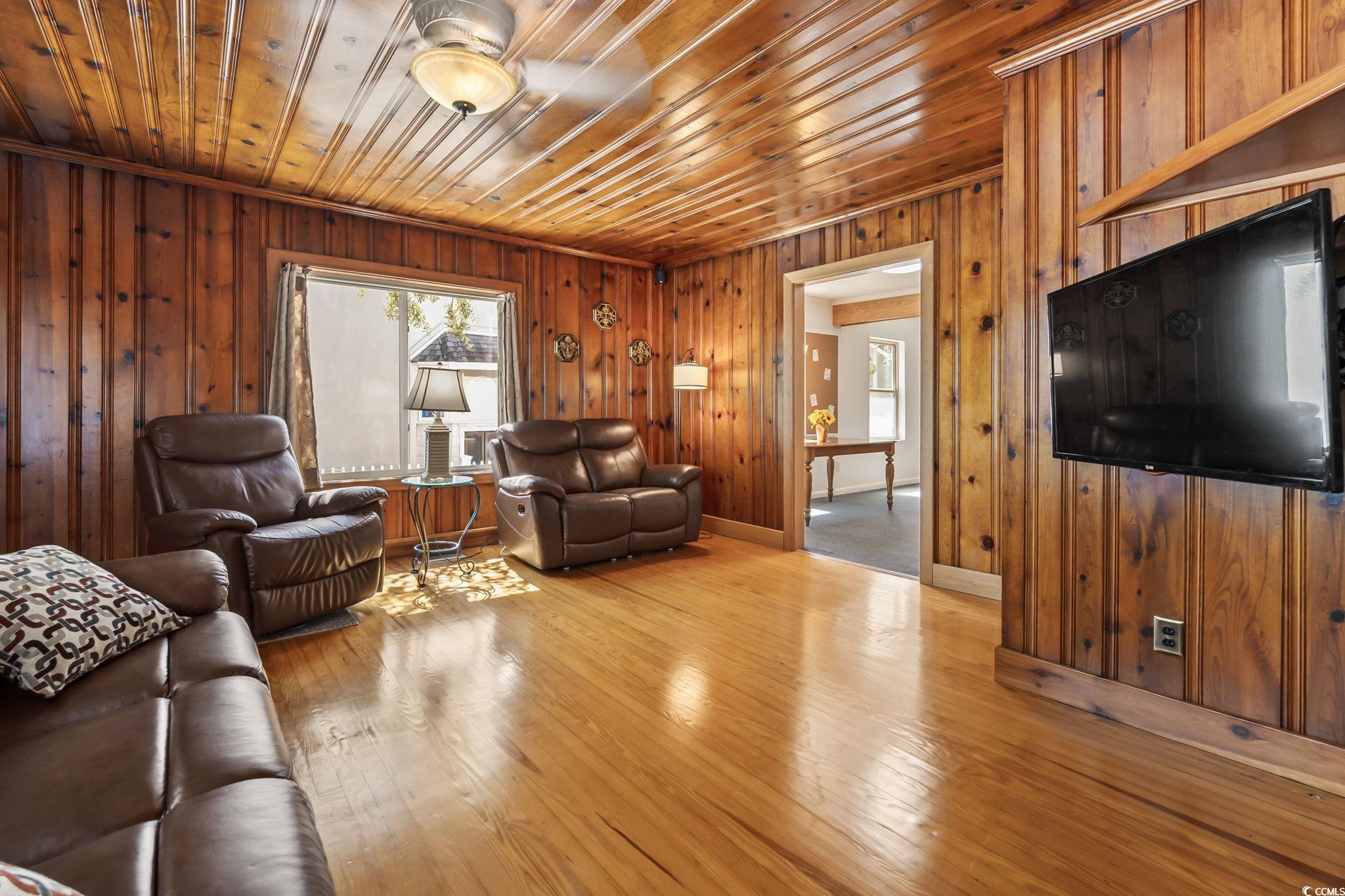 413 30th Ave. N Property Photo 6