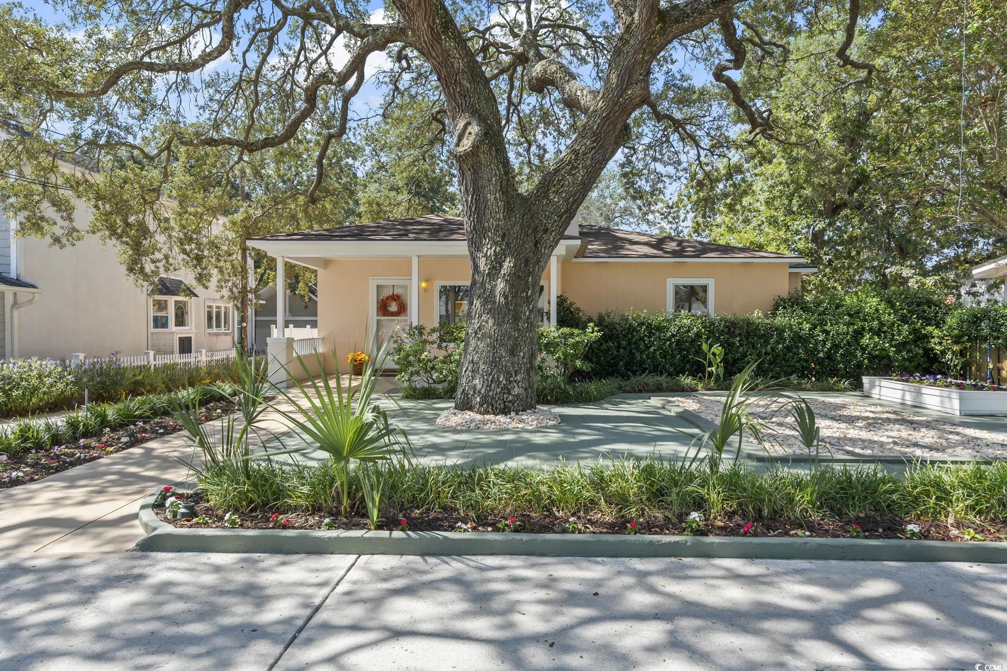 413 30th Ave. N Property Photo 1