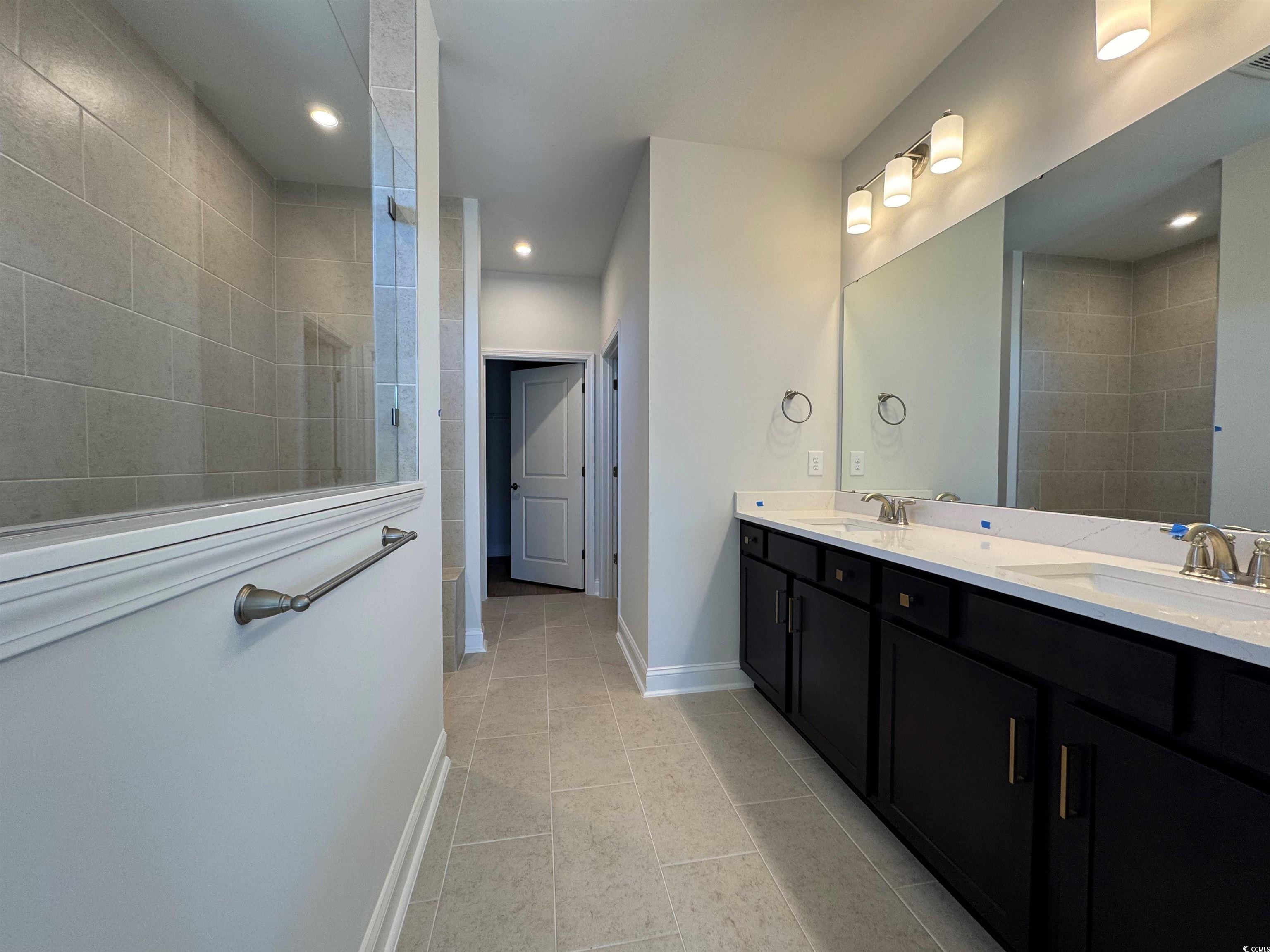 1135 Grinnell St. Property Photo 8