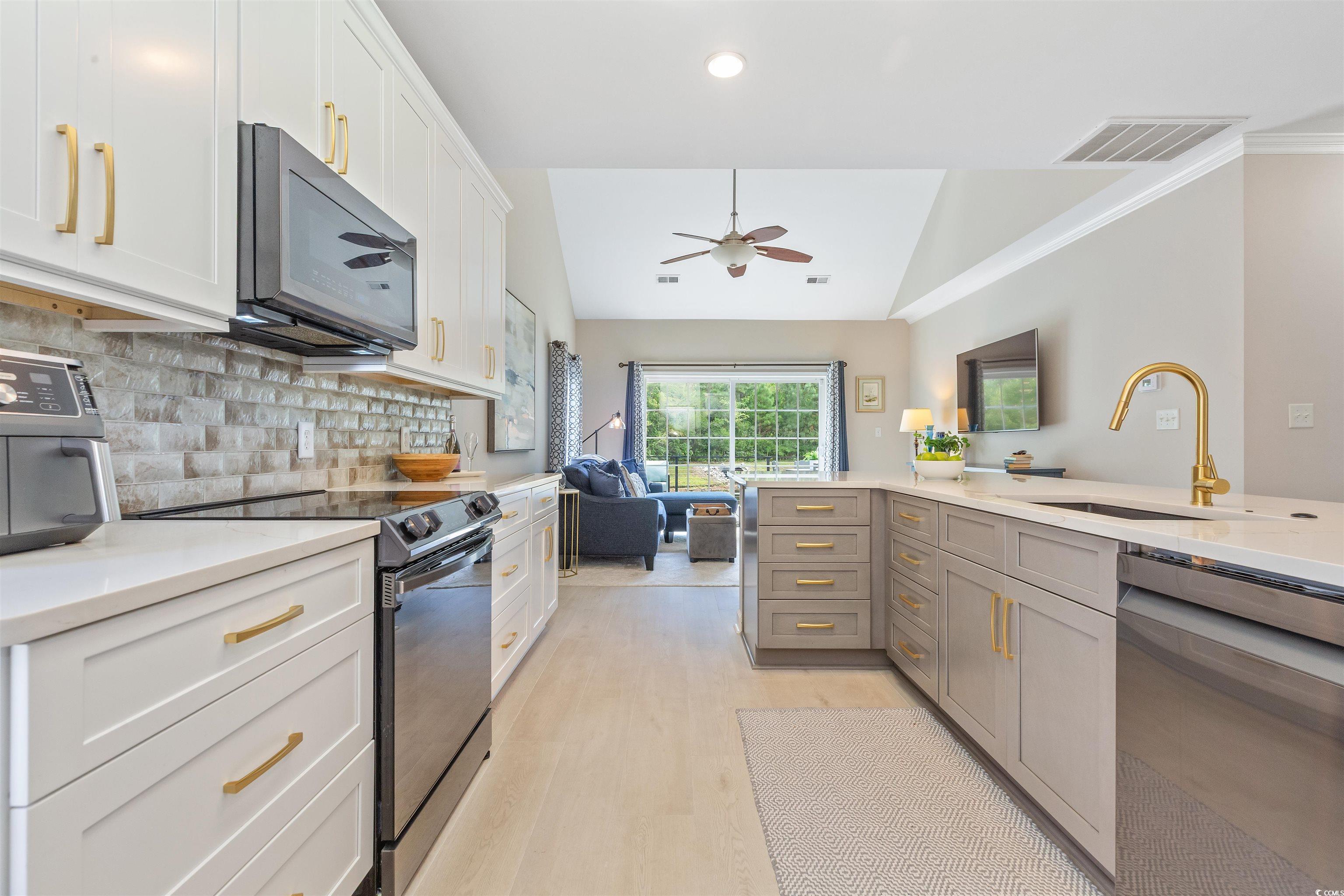 2024 Chadbury Ln. Property Photo 6