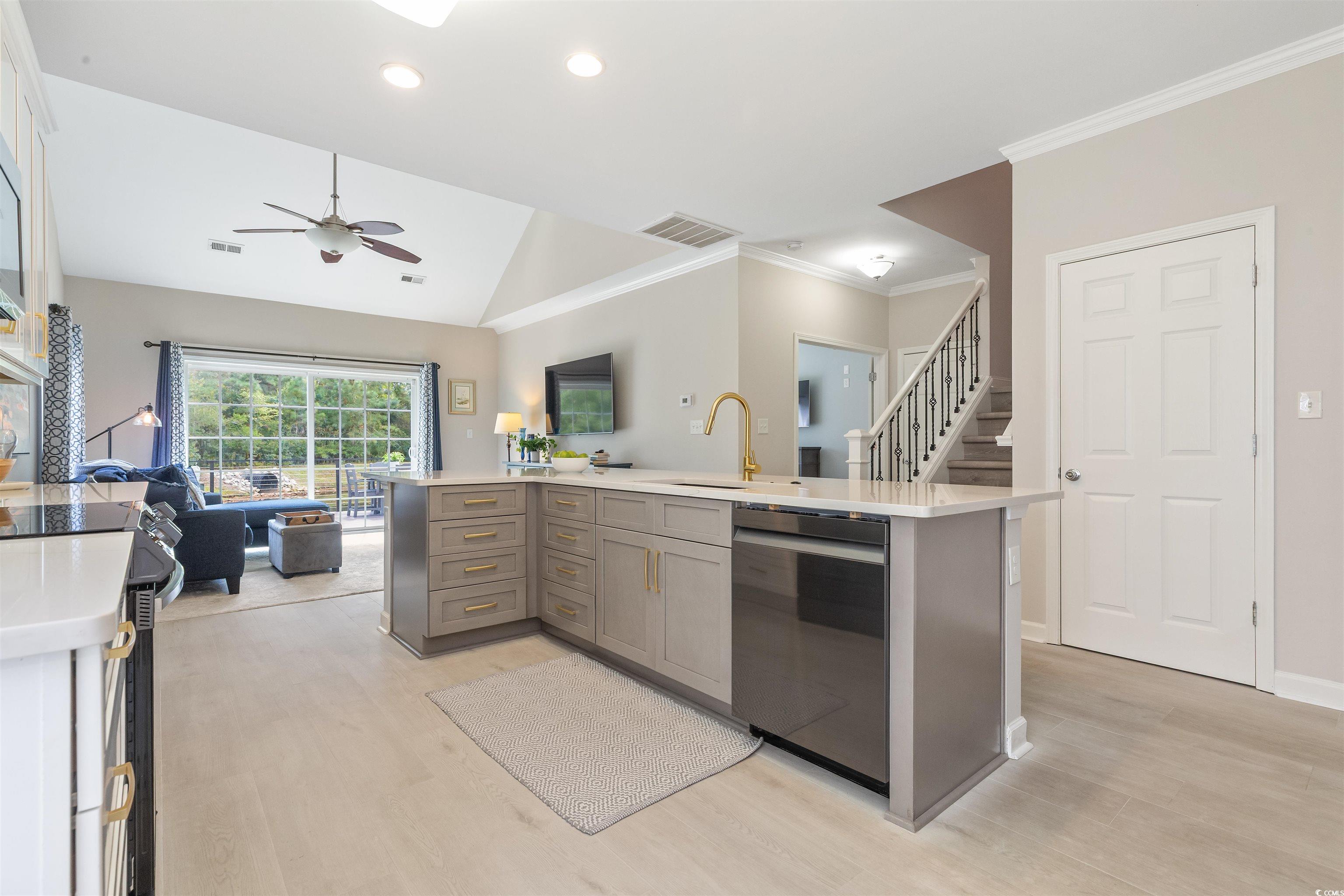 2024 Chadbury Ln. Property Photo 8