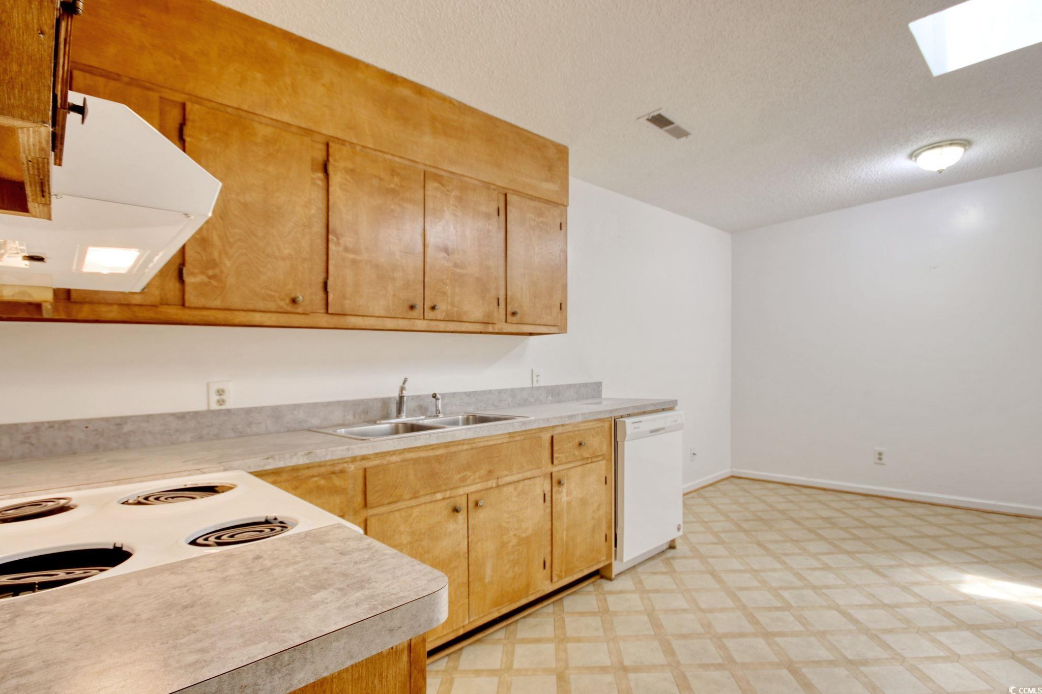 1028 Duke St. Property Photo 3