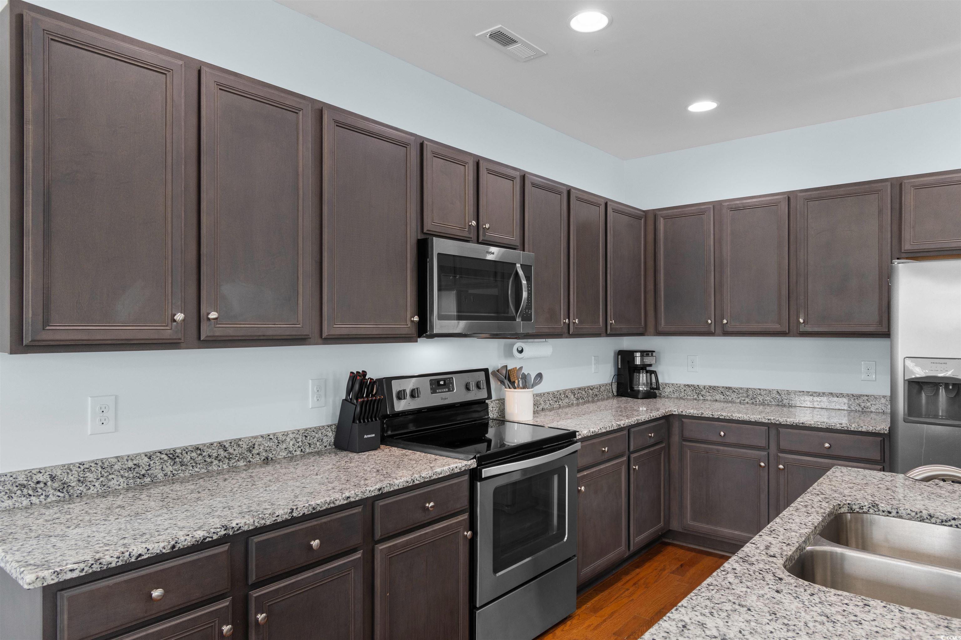 911 Ocean Pines Ct. Property Photo 3