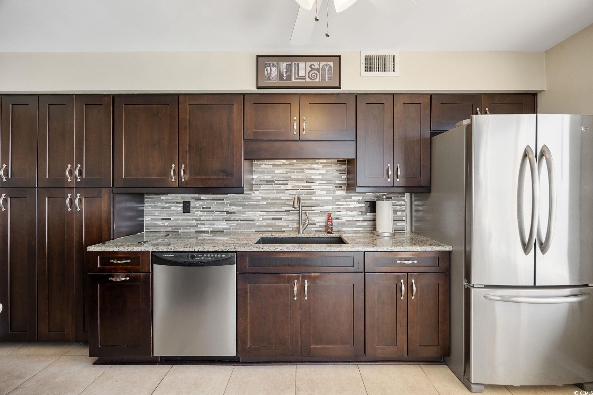 5800 Ocean Blvd. N Property Photo 9