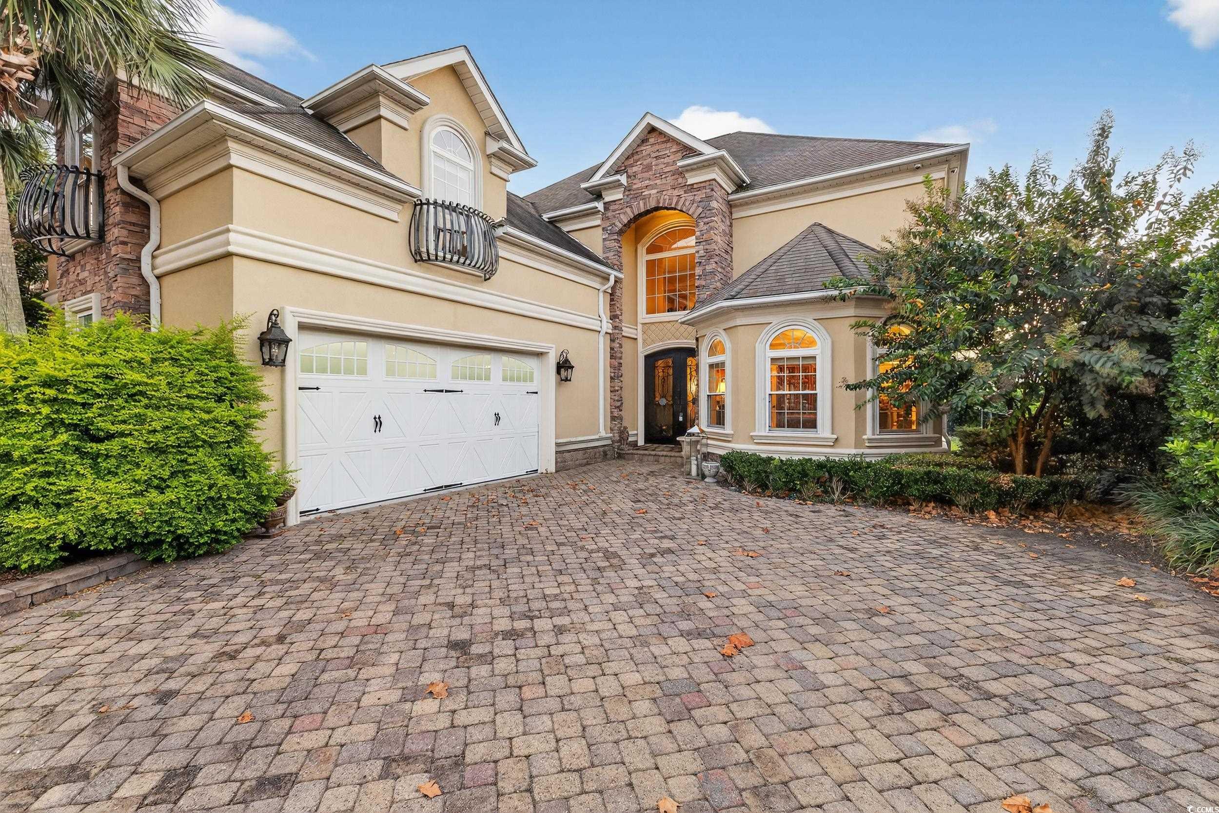 969 Bluffview Dr. Property Photo 1