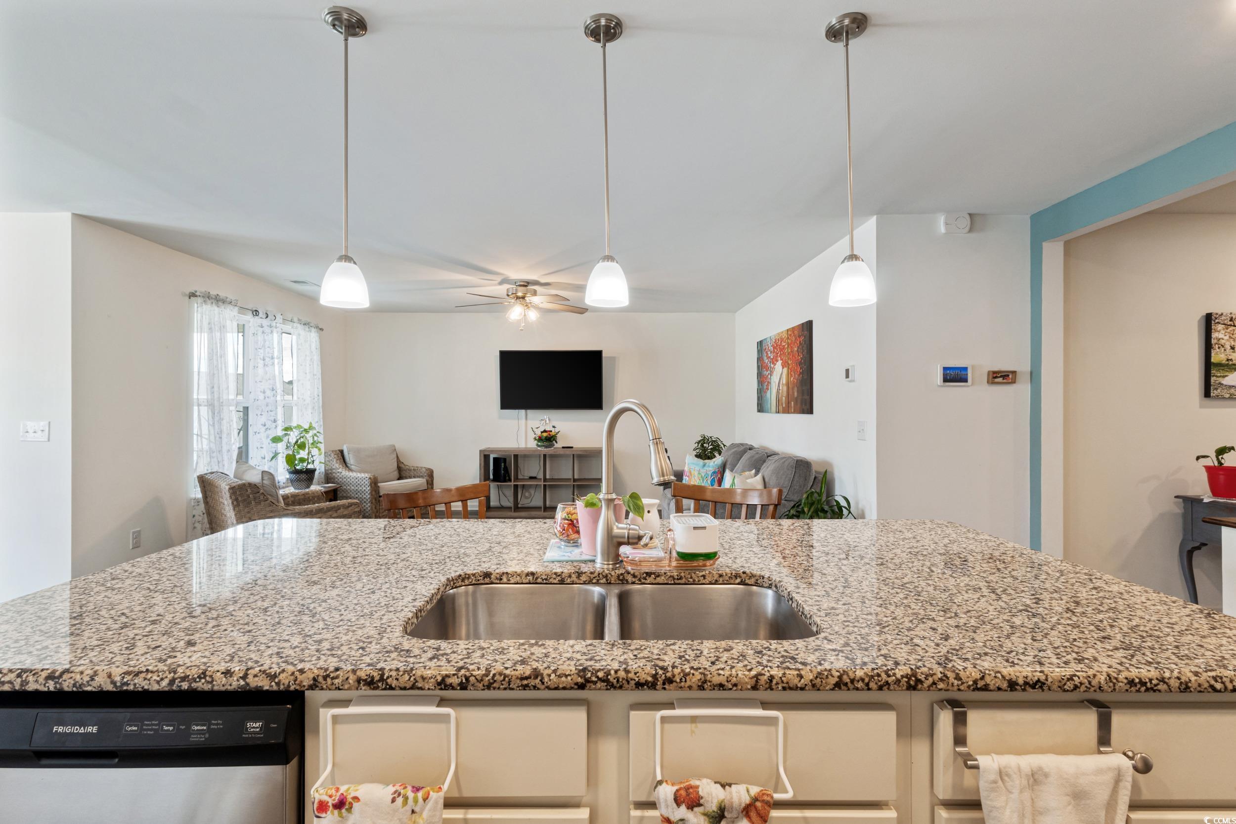 3015 Woodbury Ct. Property Photo 8