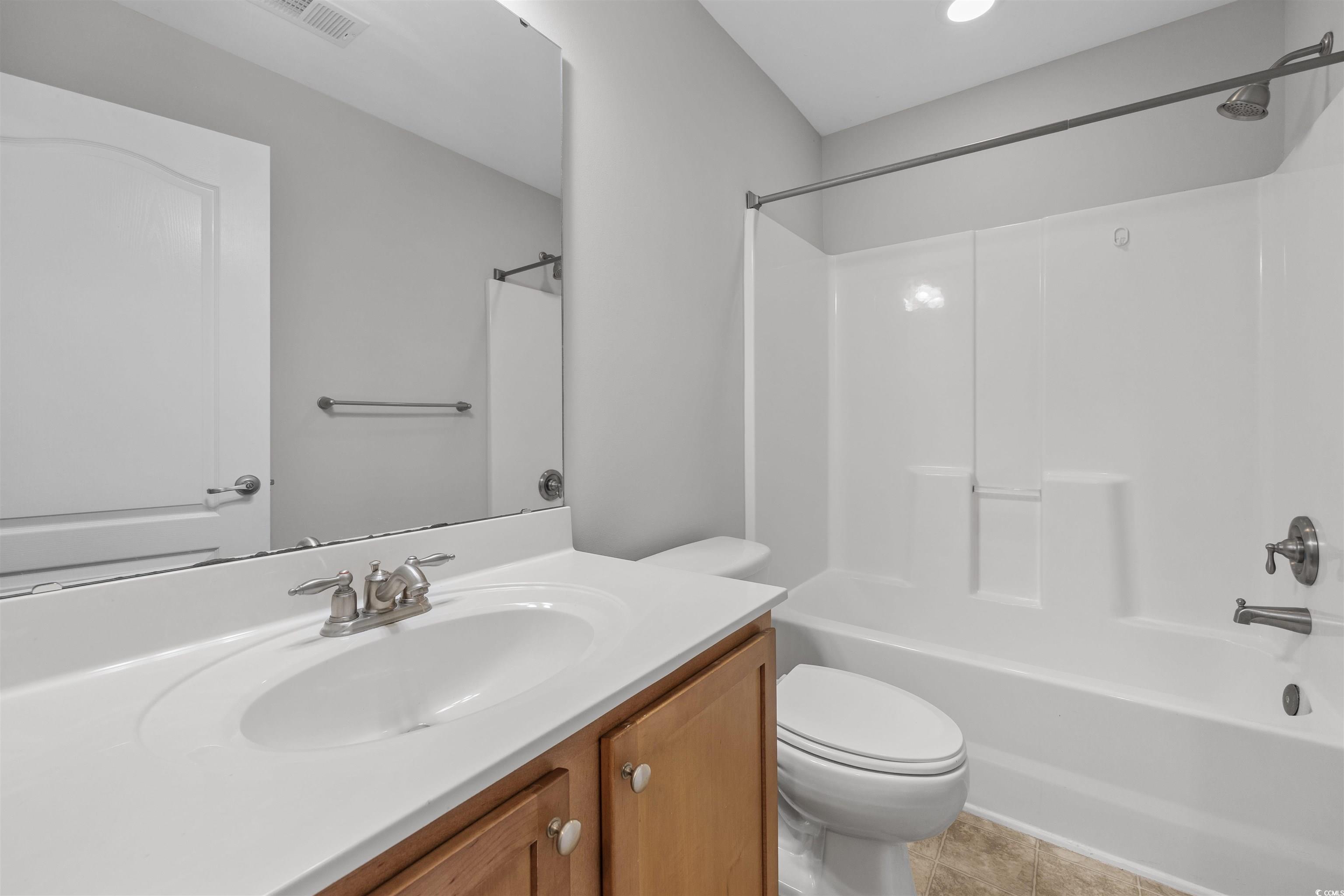 1060 Fairway Ln. Property Photo 21