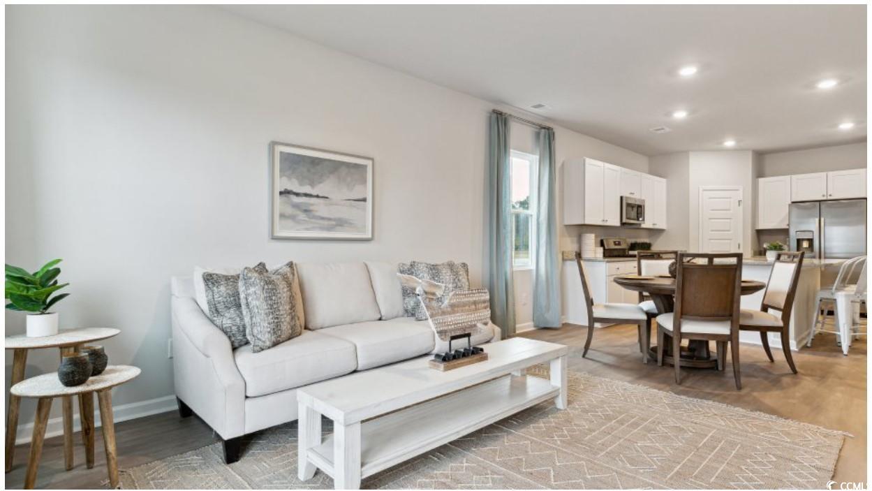 1733 Hunting Harris Ct Property Photo 4