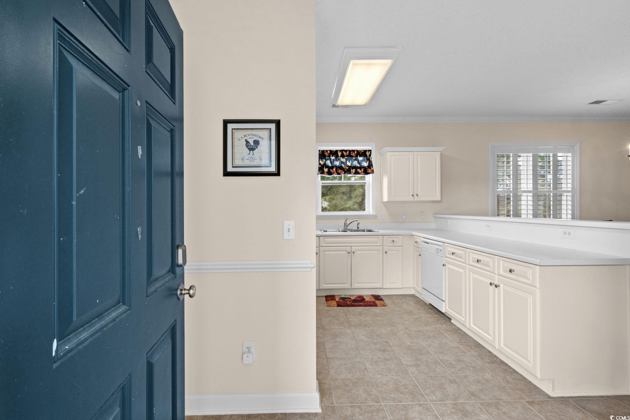 208 Castle Dr. Property Photo 3