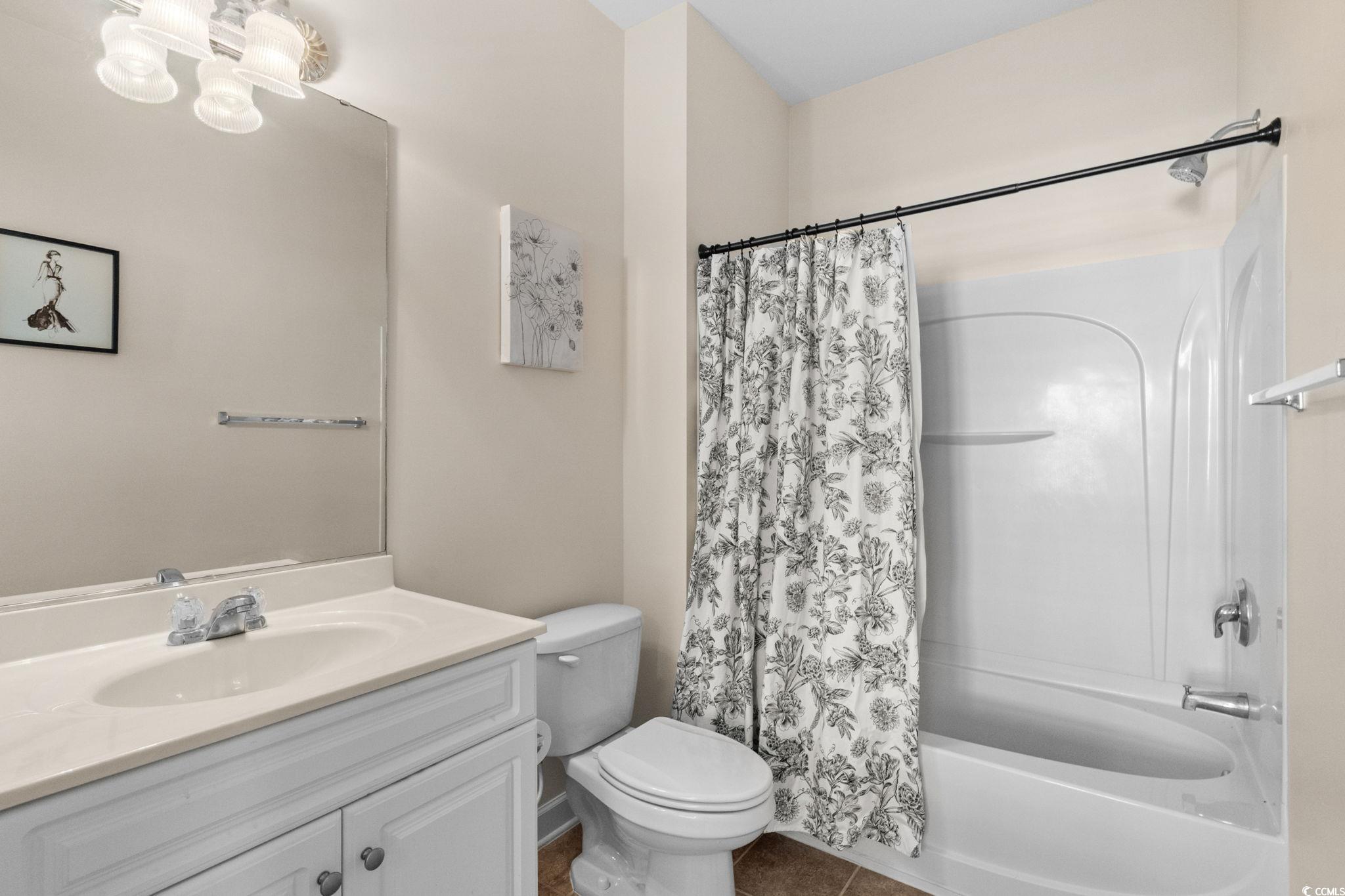 208 Castle Dr. Property Photo 22