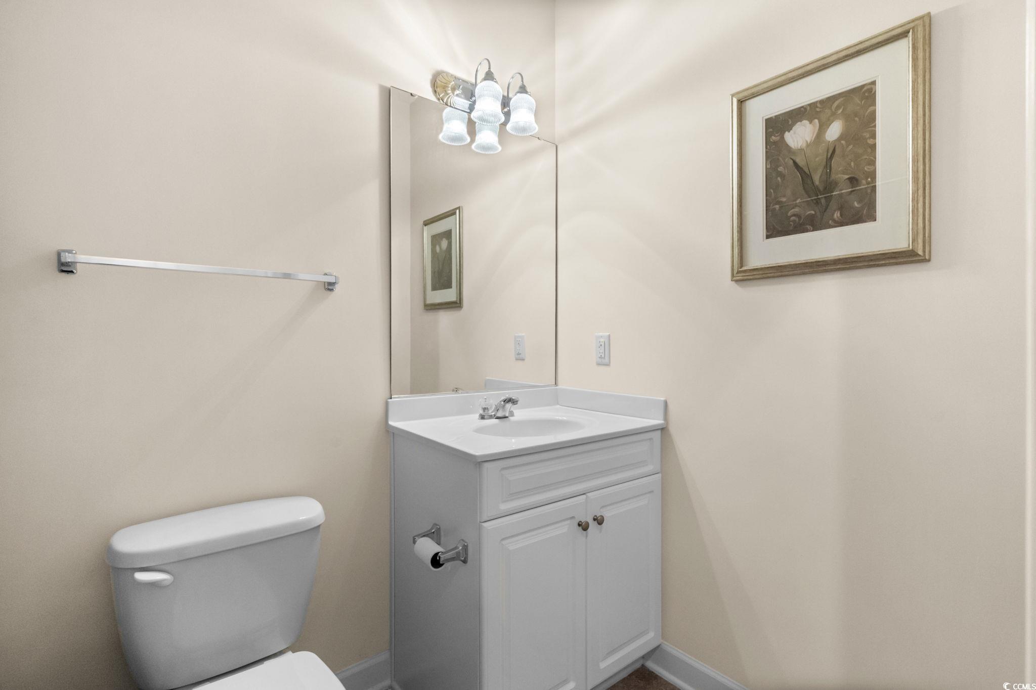 208 Castle Dr. Property Photo 27