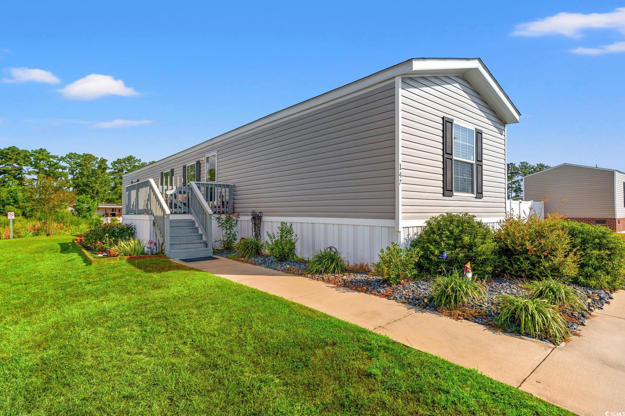 147 Shetland Woods Dr. Property Photo 2