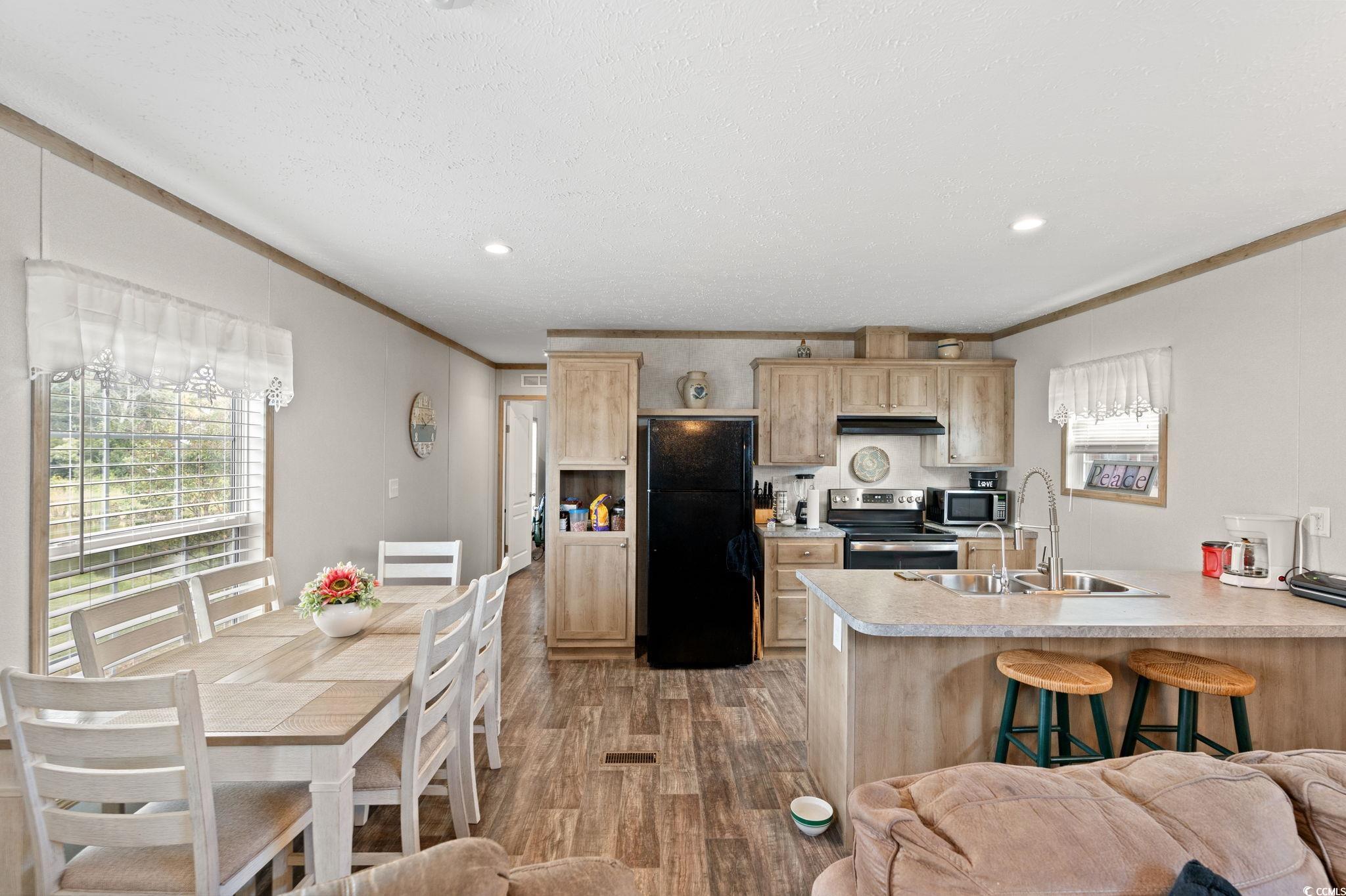 147 Shetland Woods Dr. Property Photo 9