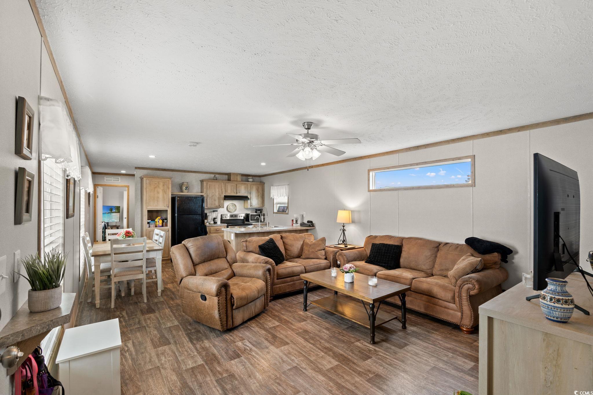 147 Shetland Woods Dr. Property Photo 10