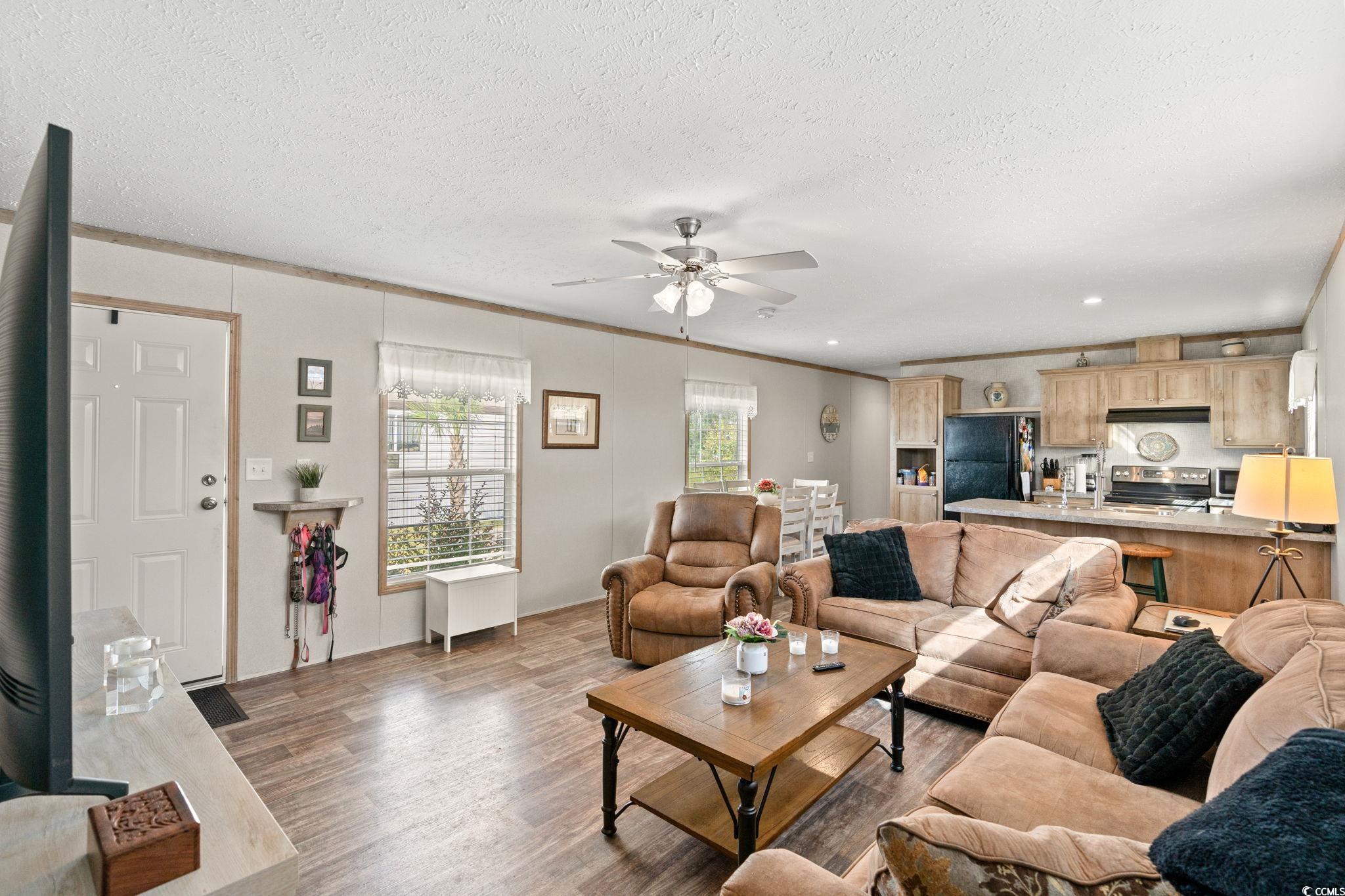 147 Shetland Woods Dr. Property Photo 12