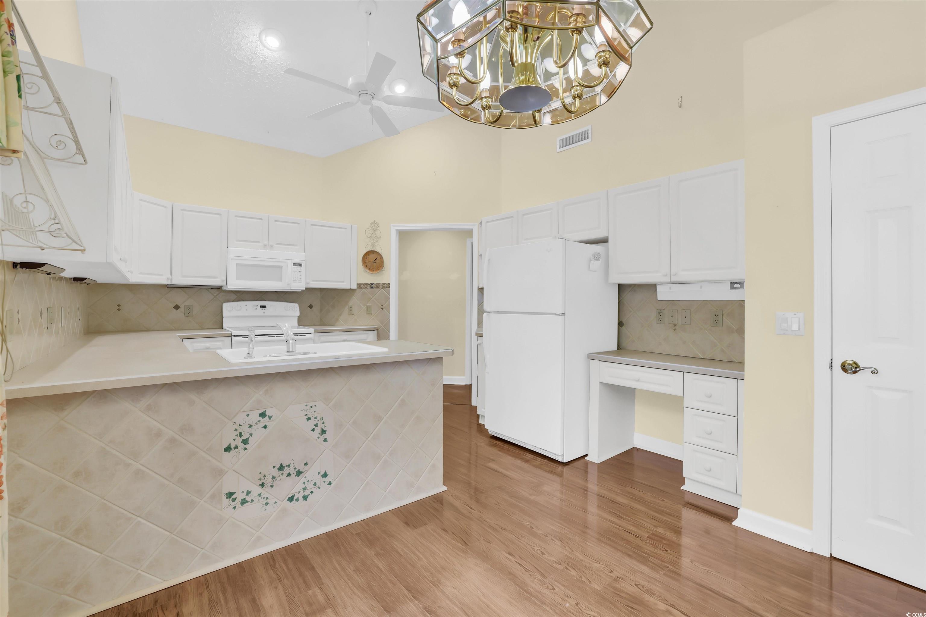 9350 Pinckney Ln. Property Photo 30