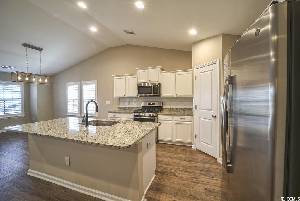 3712 Park Pointe Ave. Property Photo 5