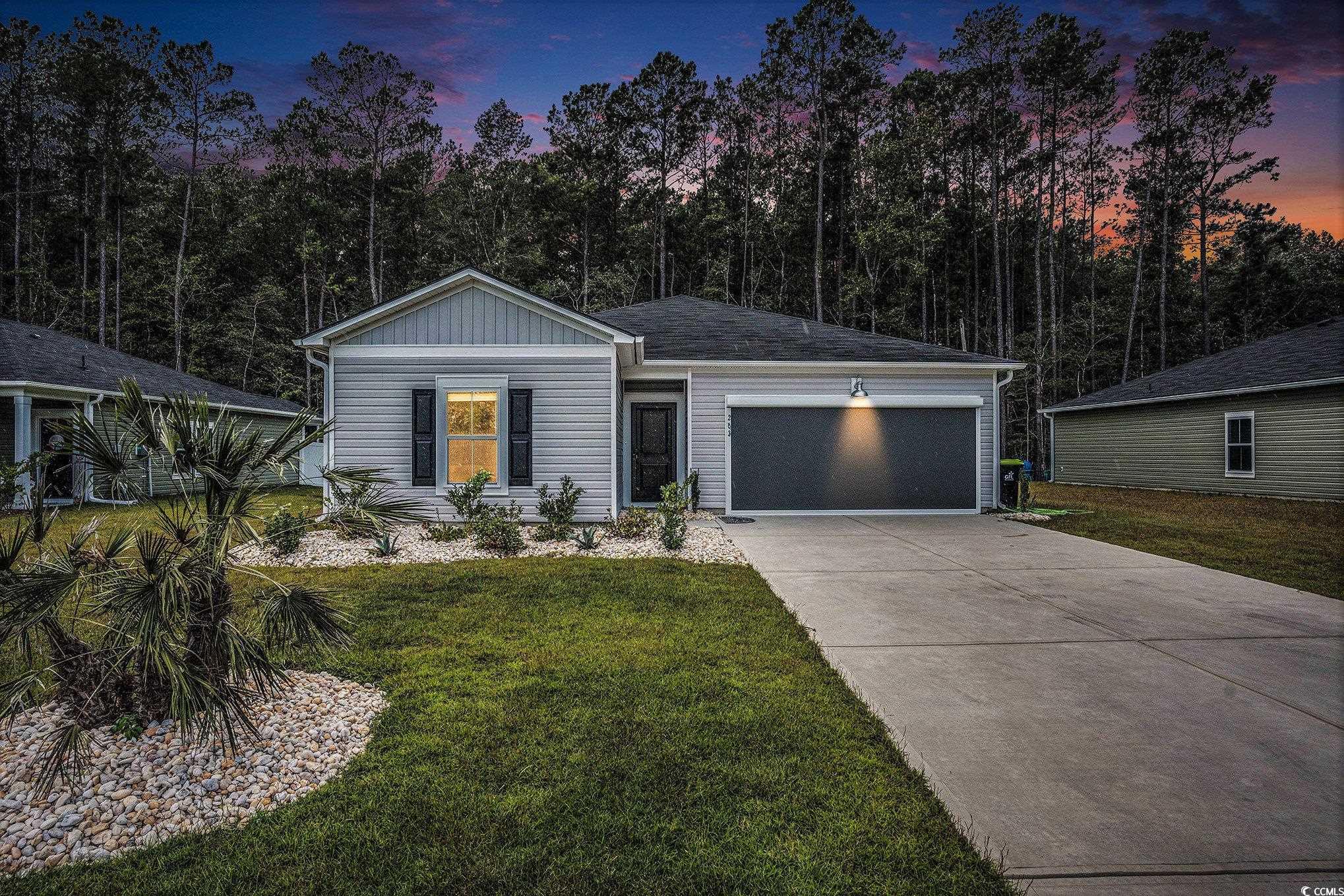 263 Saddle St Property Photo 2