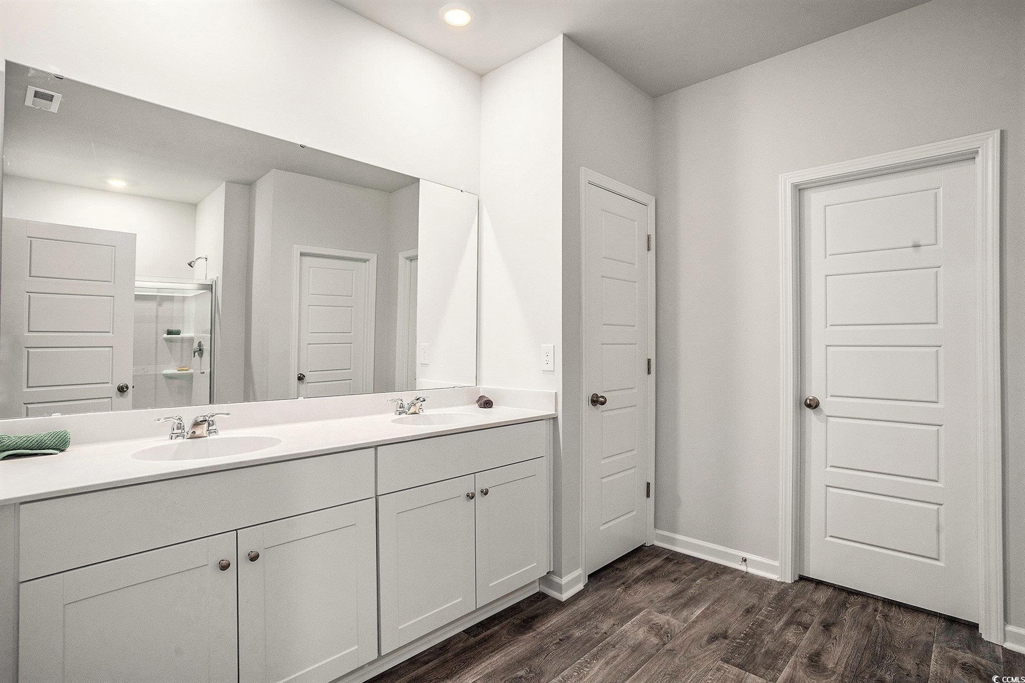 263 Saddle St Property Photo 9