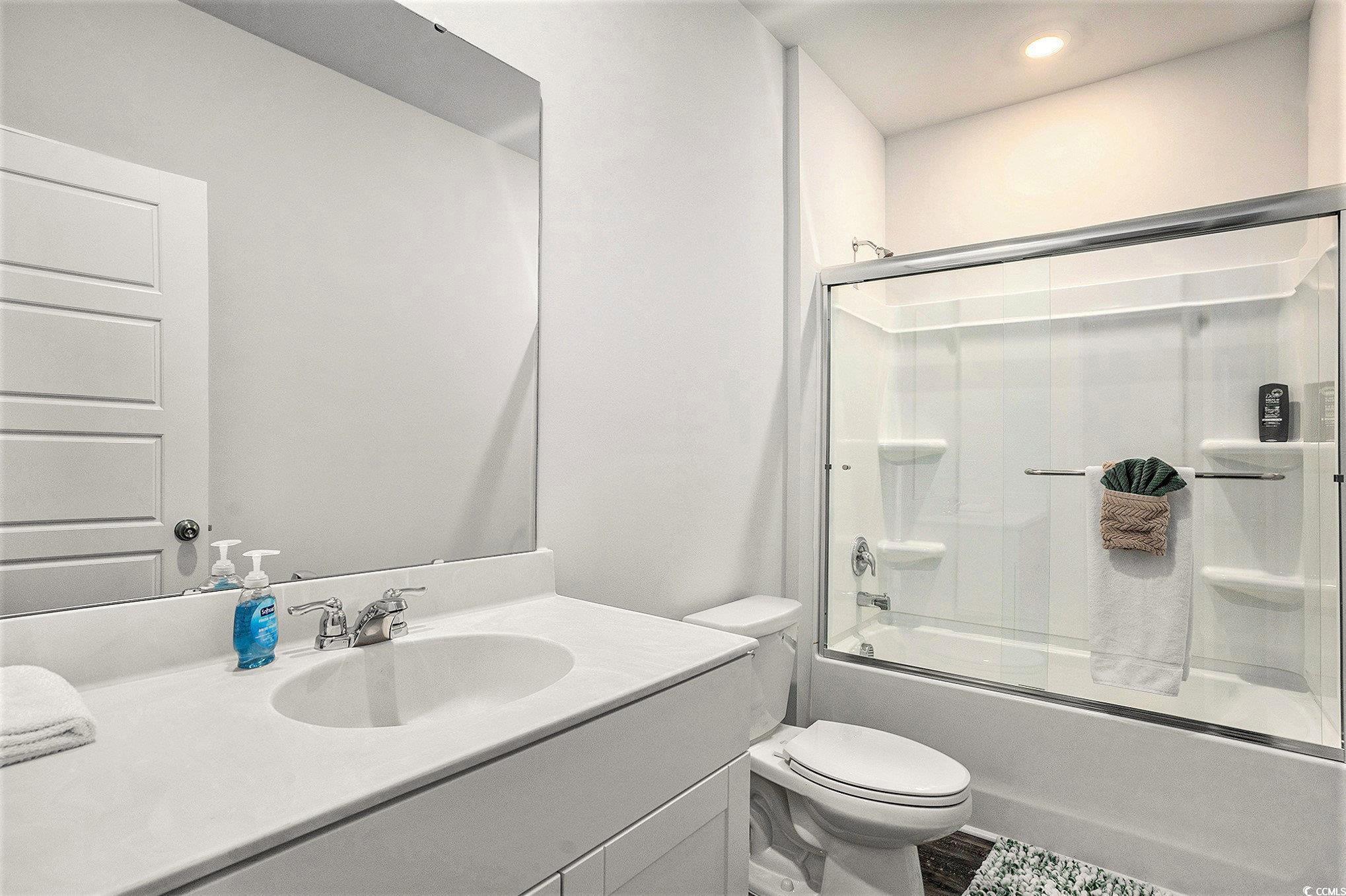 263 Saddle St Property Photo 14