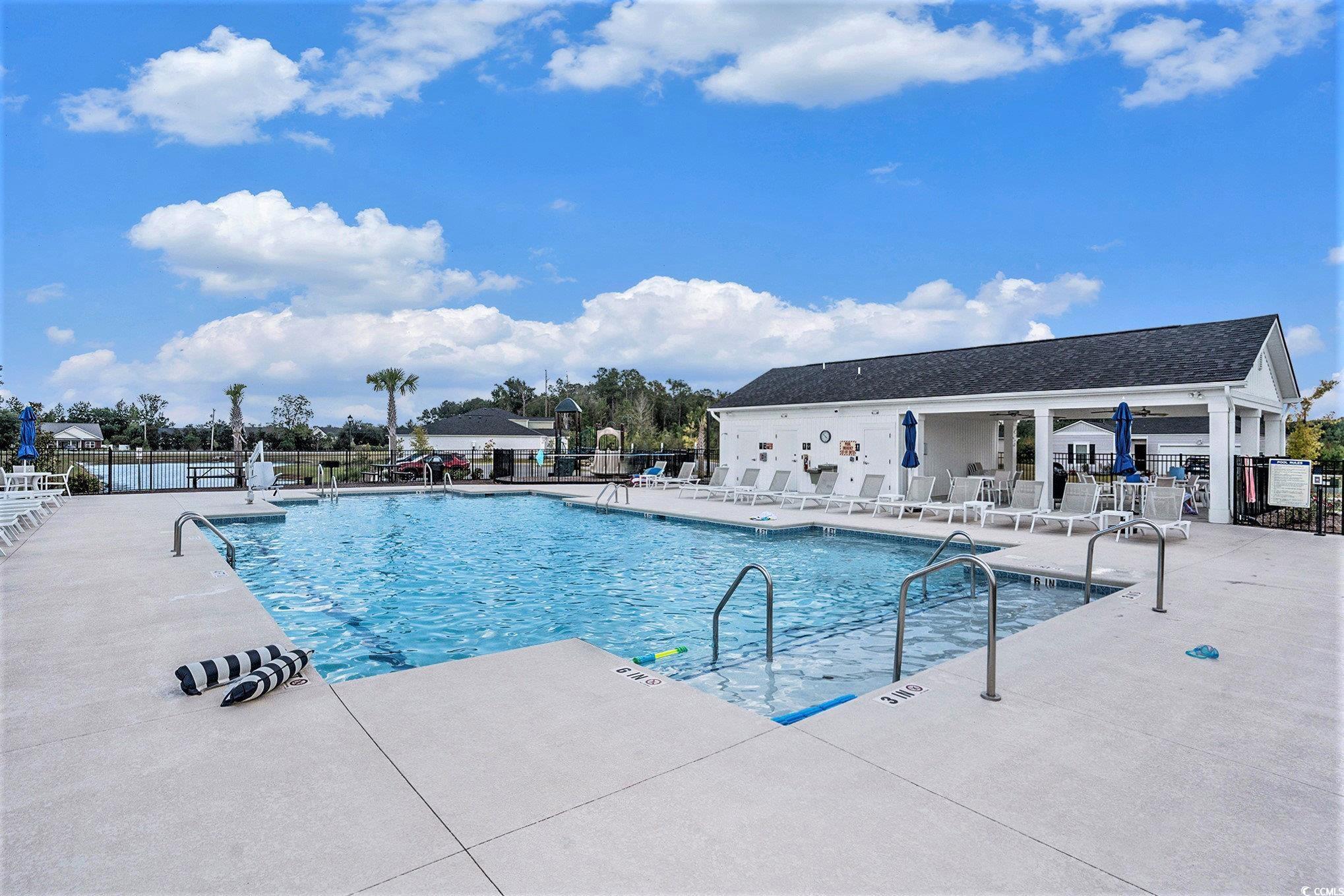 263 Saddle St Property Photo 18