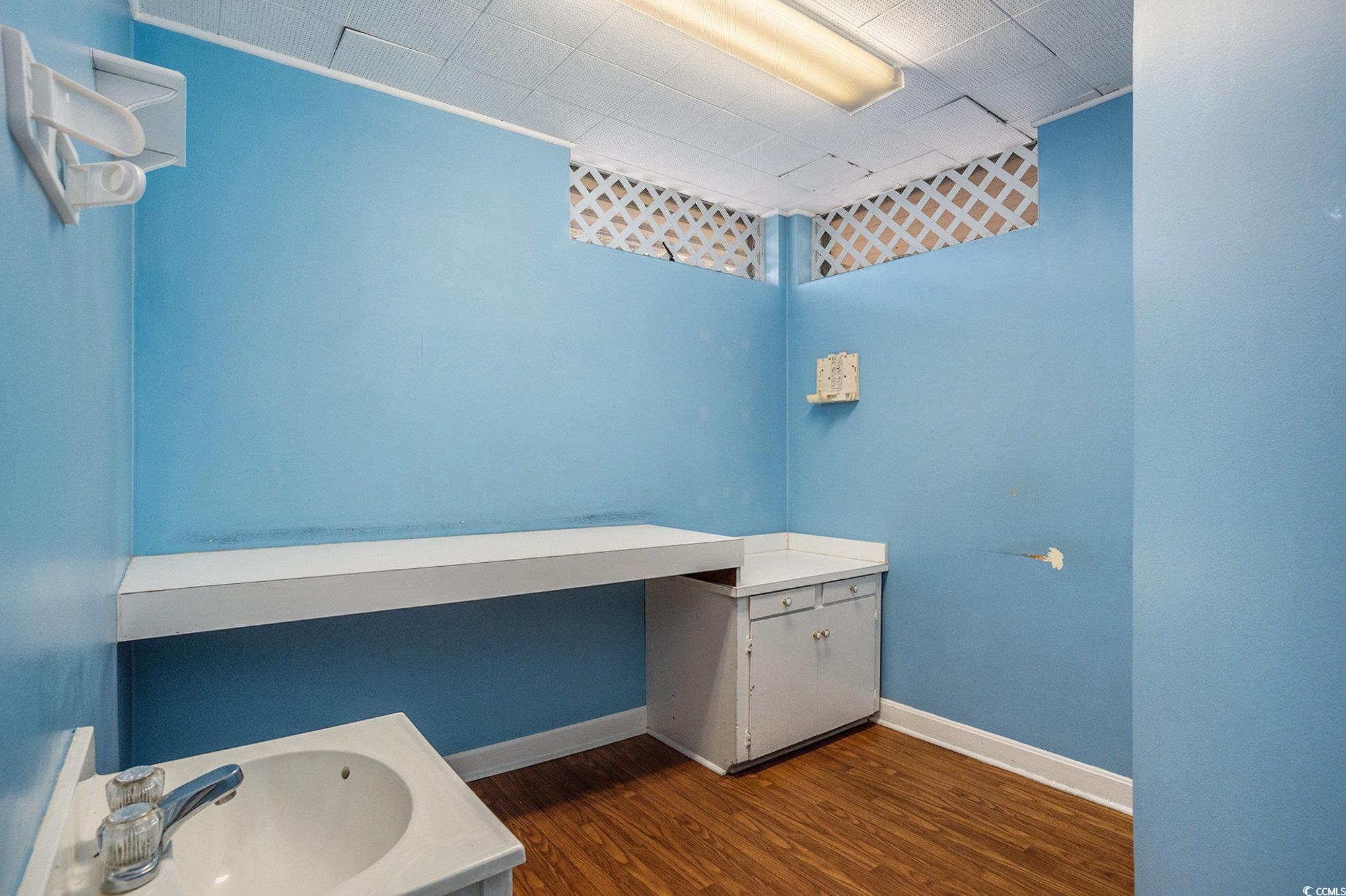 907 Bell St. Property Photo 6