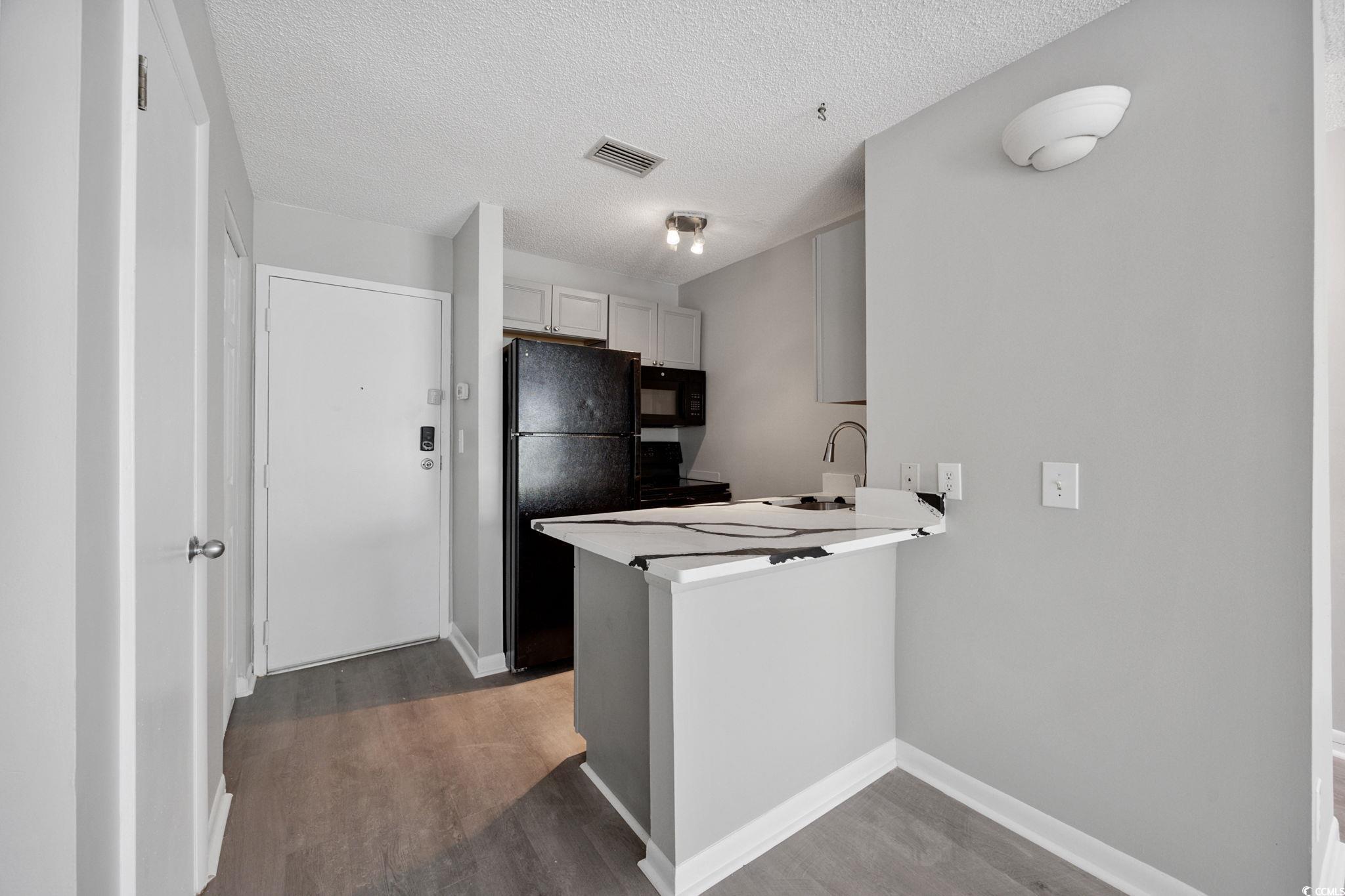 6840 Blue Heron Dr. Property Photo 7