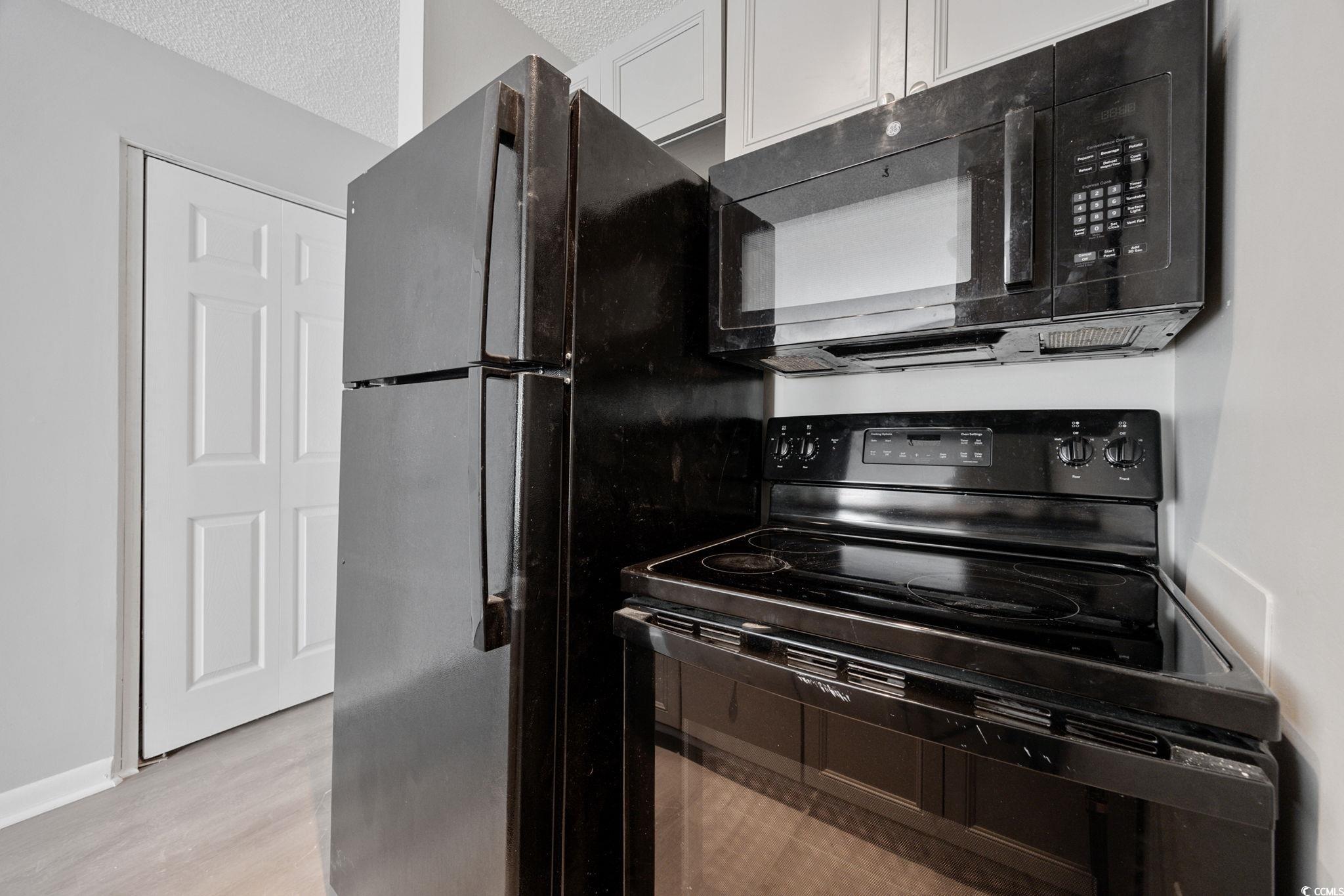 6840 Blue Heron Dr. Property Photo 9