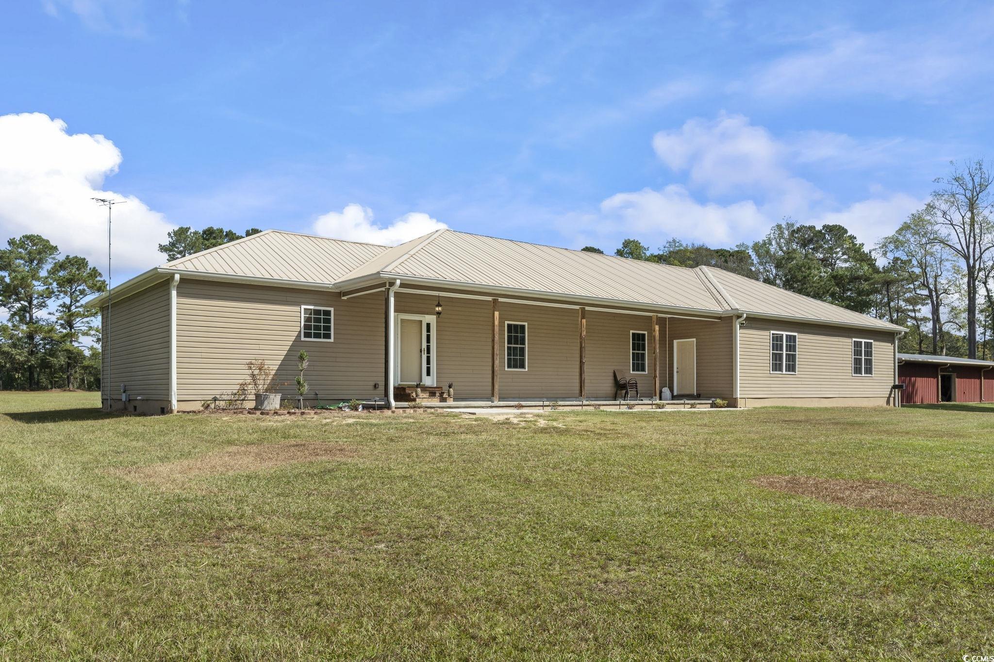 1585 Daisy Rd. Property Photo 1