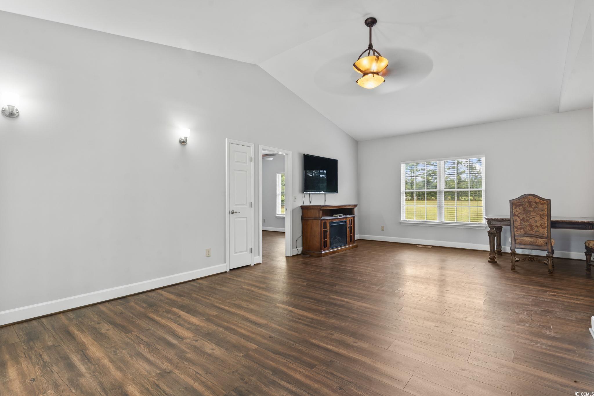 1585 Daisy Rd. Property Photo 11