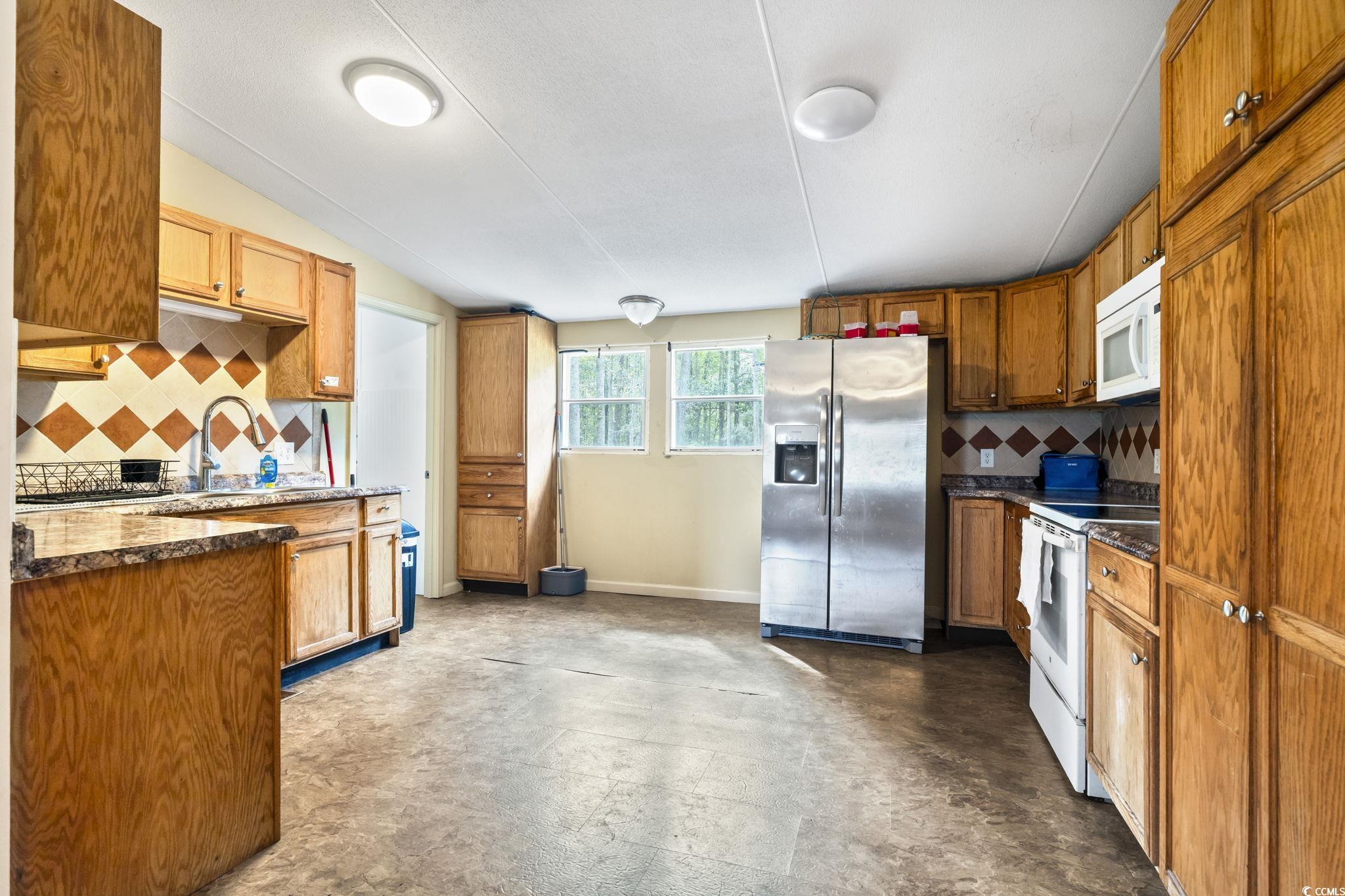 1585 Daisy Rd. Property Photo 28