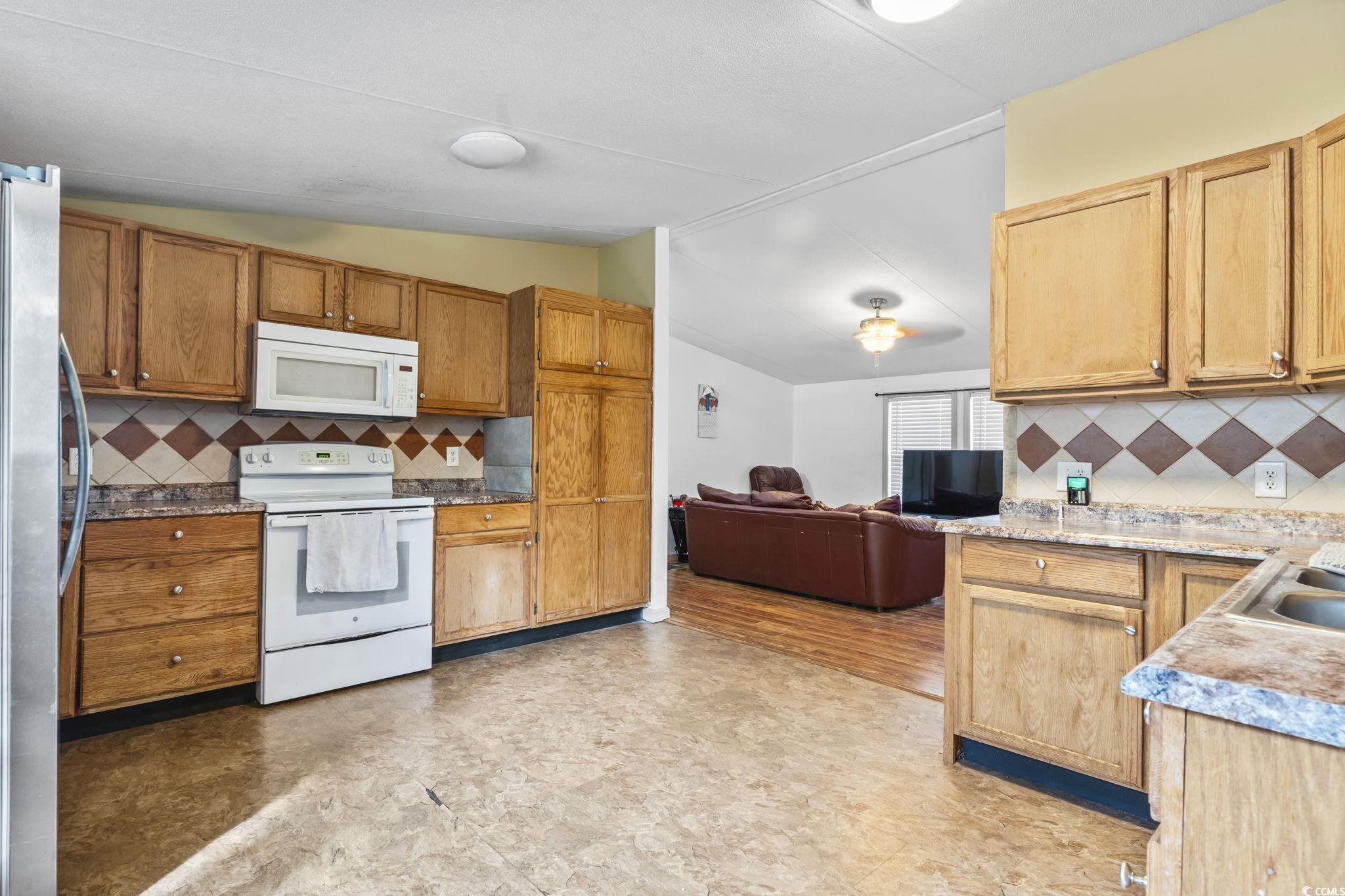 1585 Daisy Rd. Property Photo 29