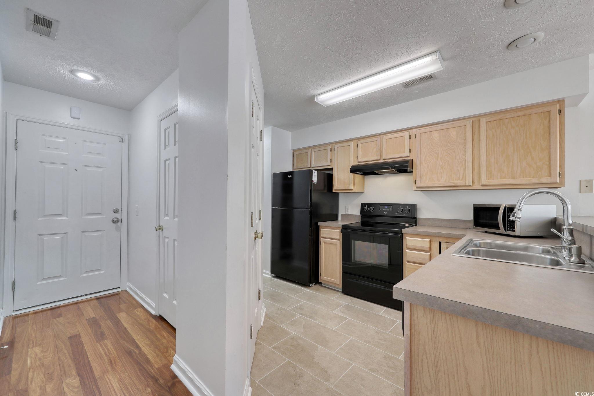 489 White River Dr. Property Photo 5