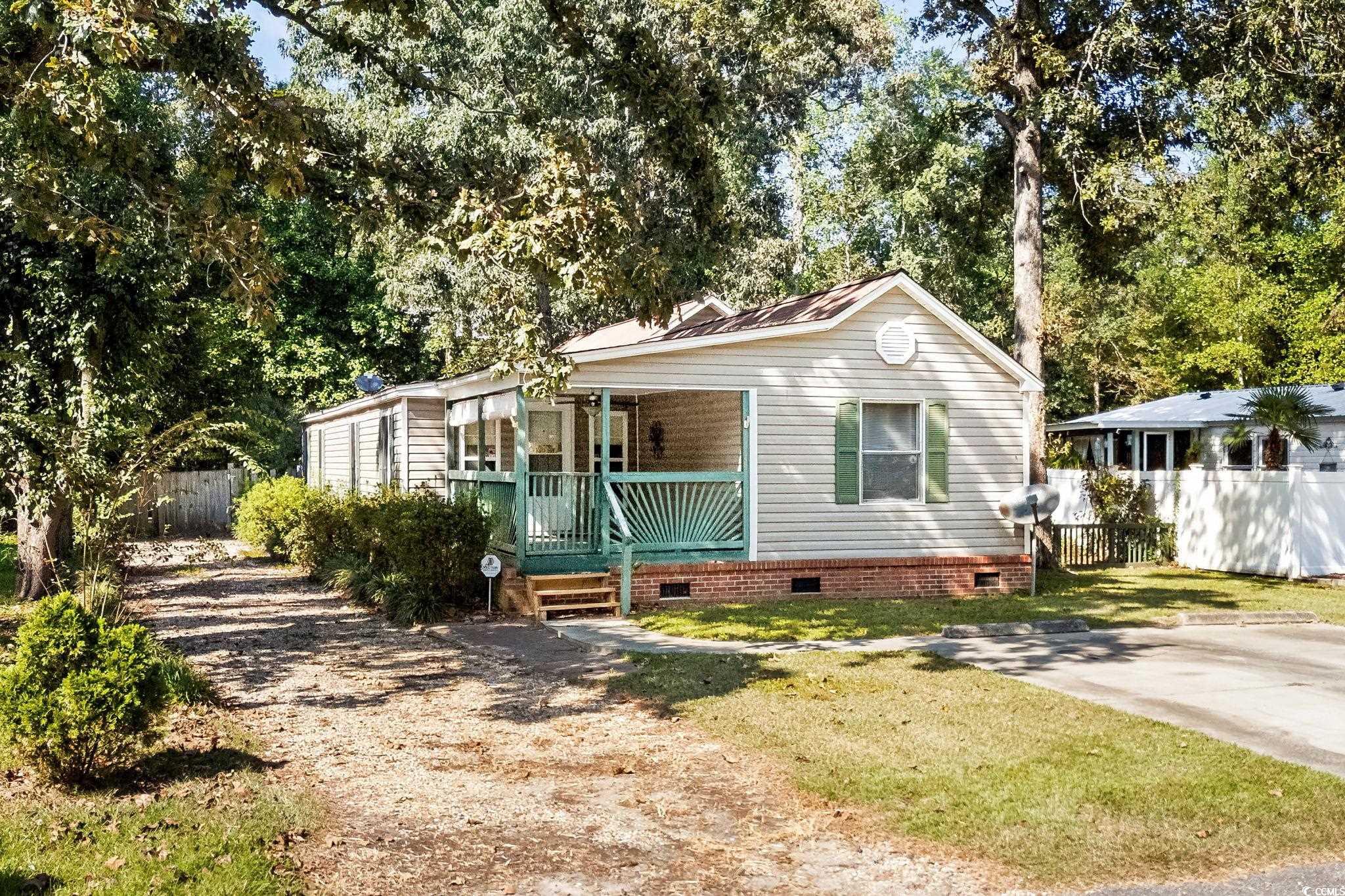9017 Teal Dr. Property Photo 1