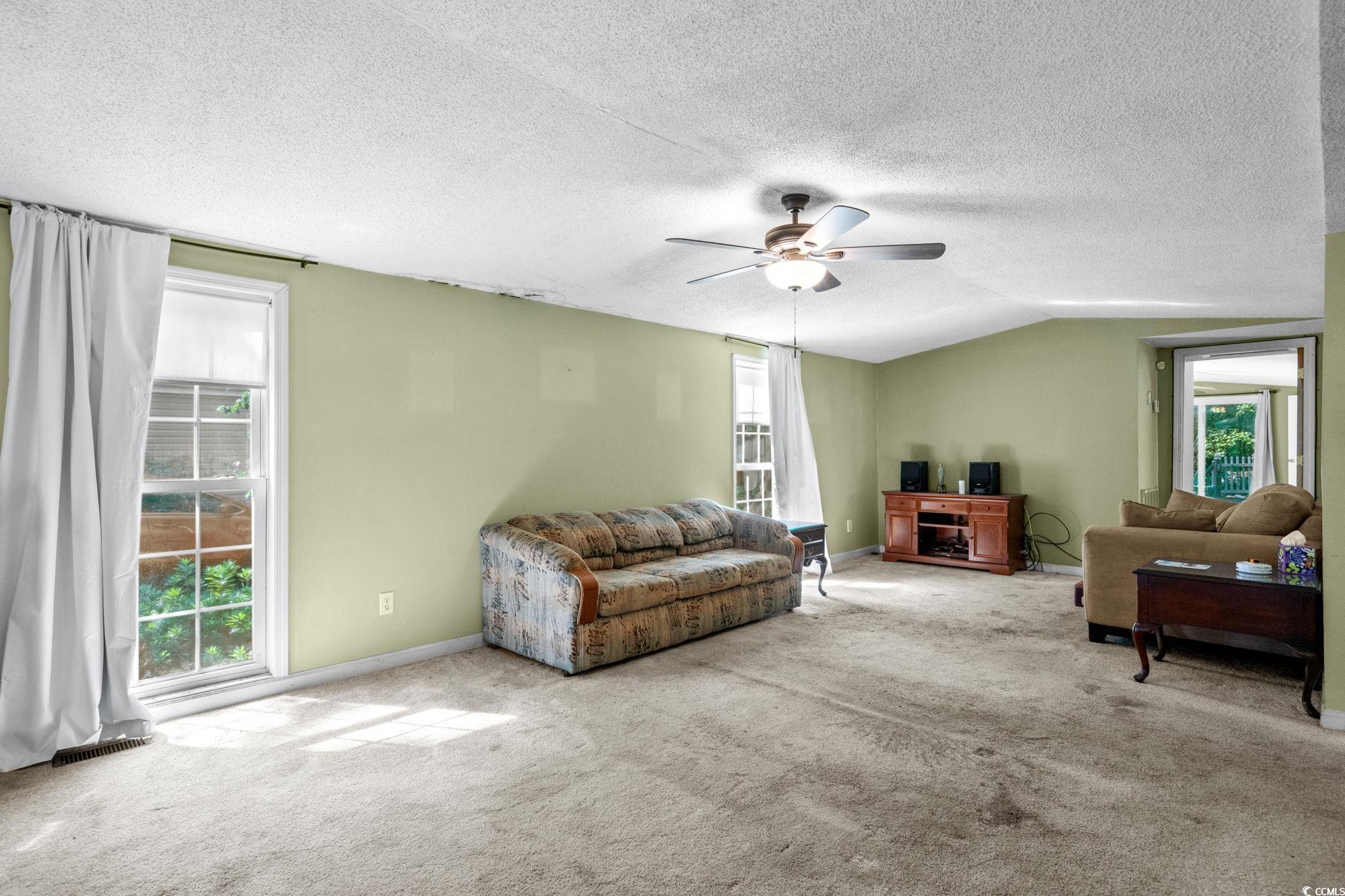9017 Teal Dr. Property Photo 6