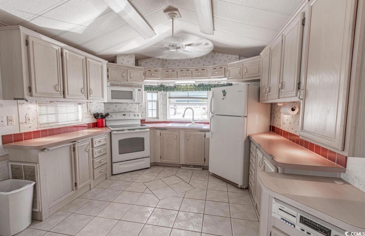 5400 Little River Neck Rd. Property Photo 5