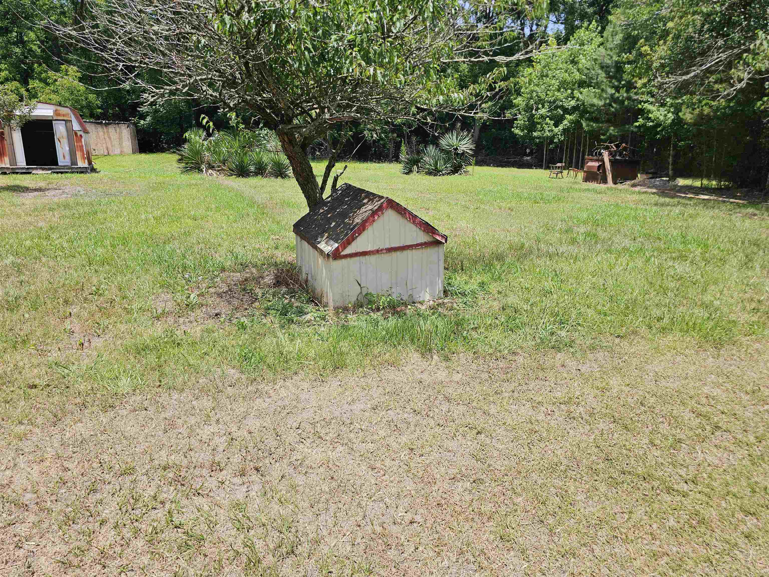 90 Oak Tree St Property Photo 16